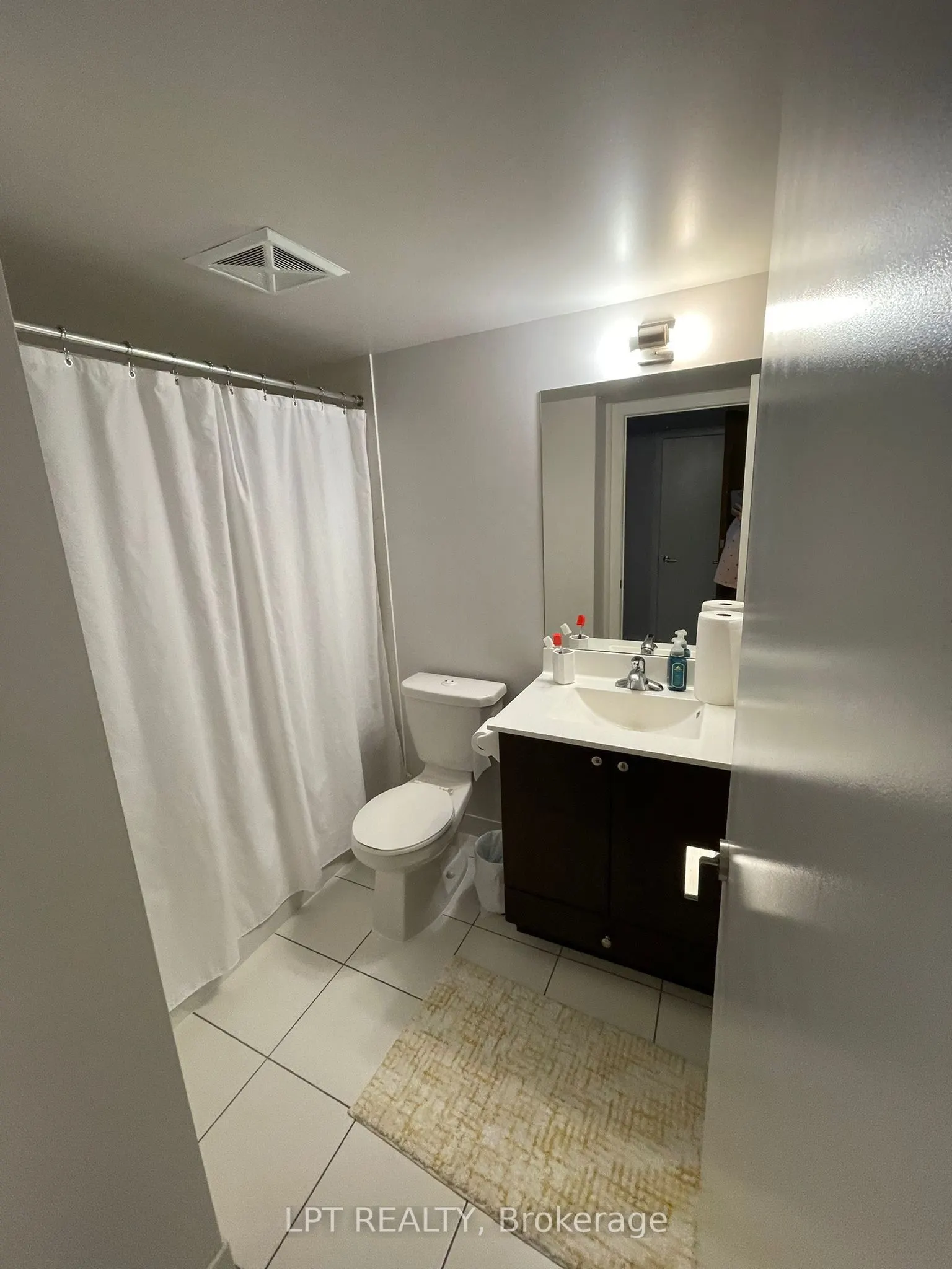 181 Village Green Square, #812