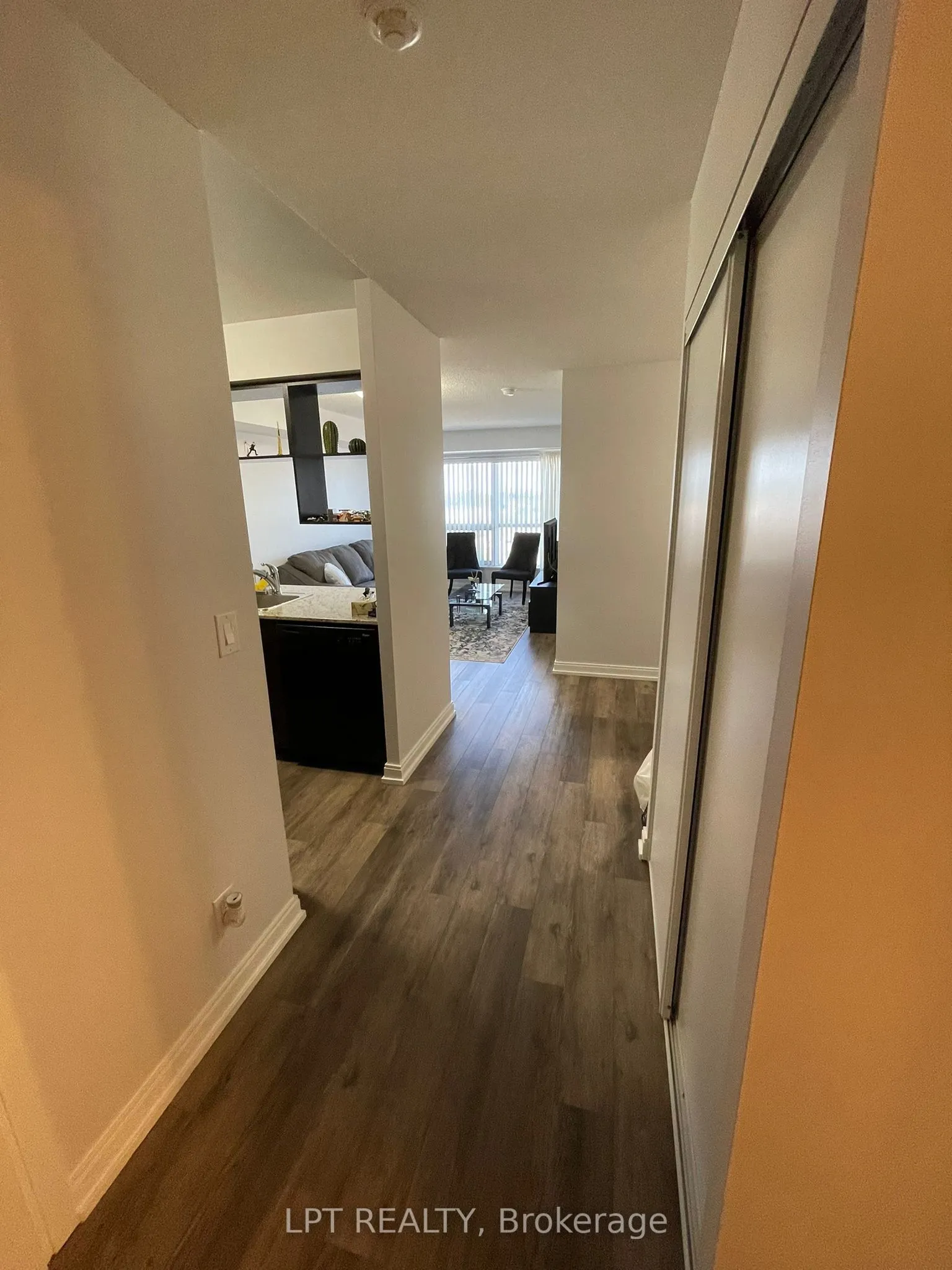 181 Village Green Square, #812