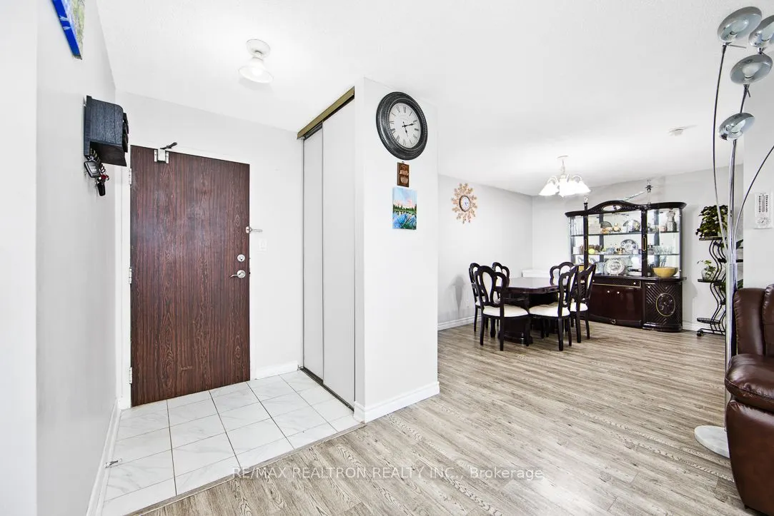 25 Bamburgh Circle #1133