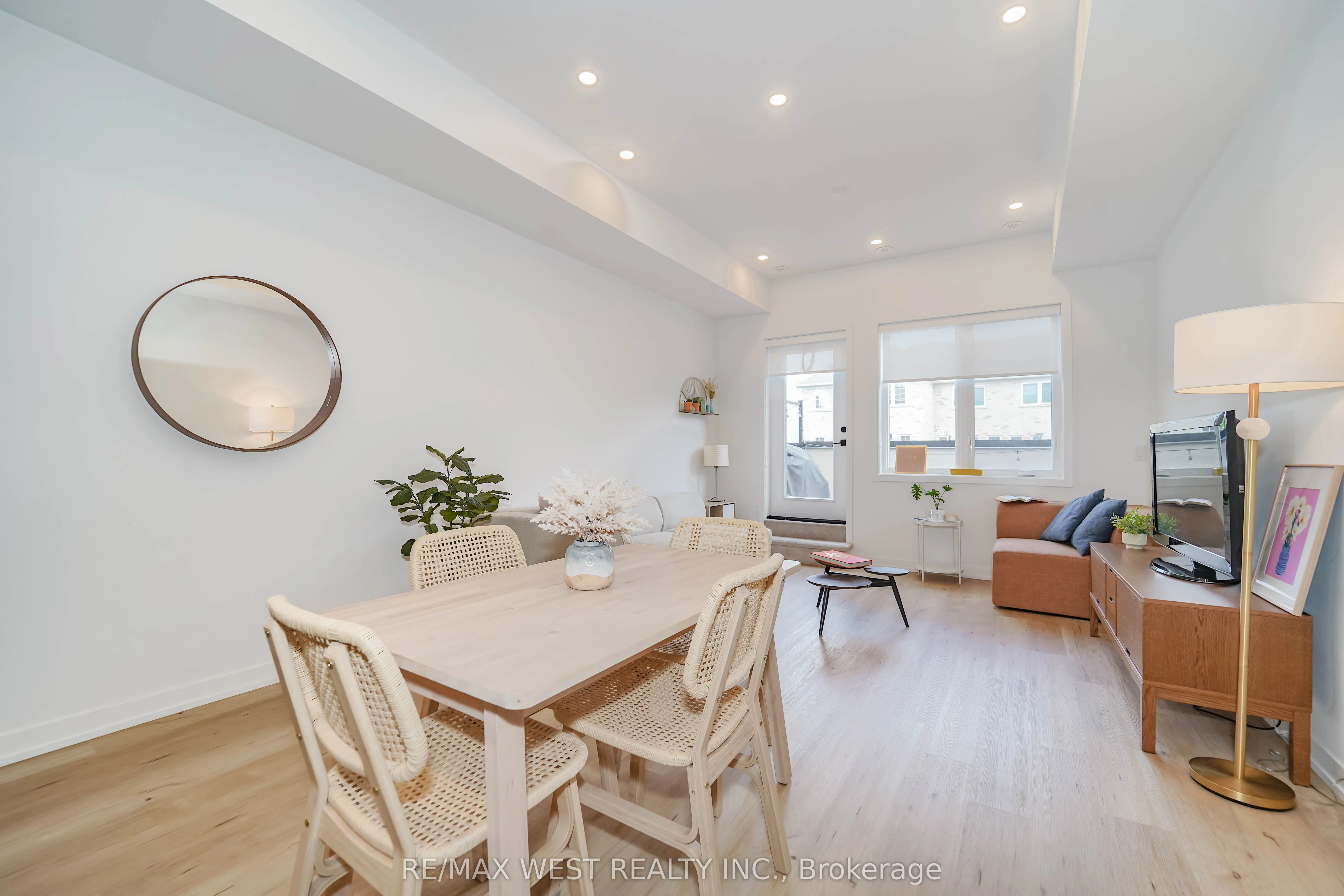 3686 St Clair Avenue E, #110