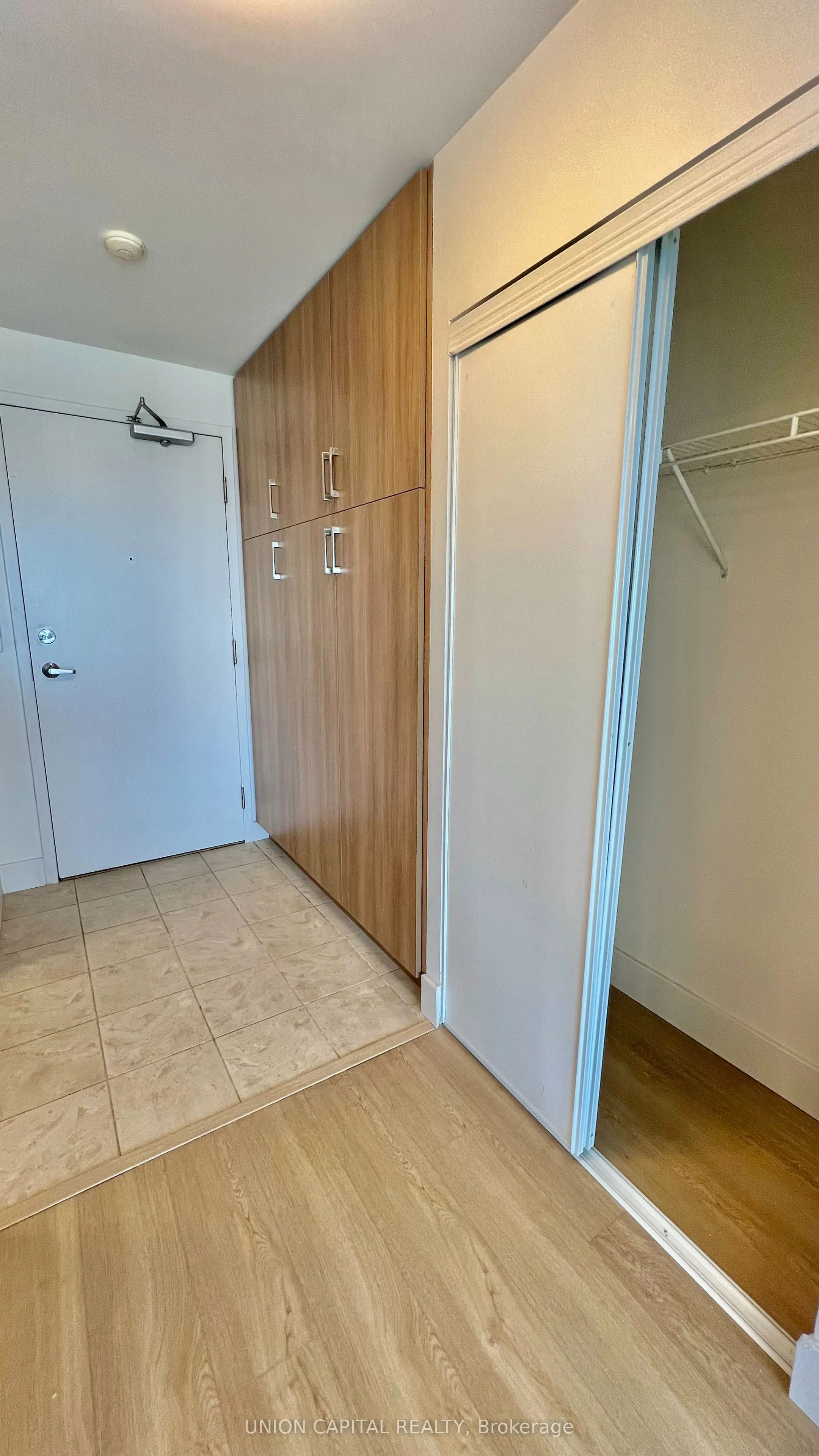 38 Lee Centre Drive S, #1907