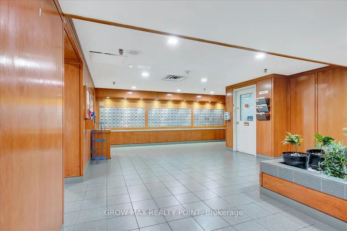 410 Mclevin Avenue, #602