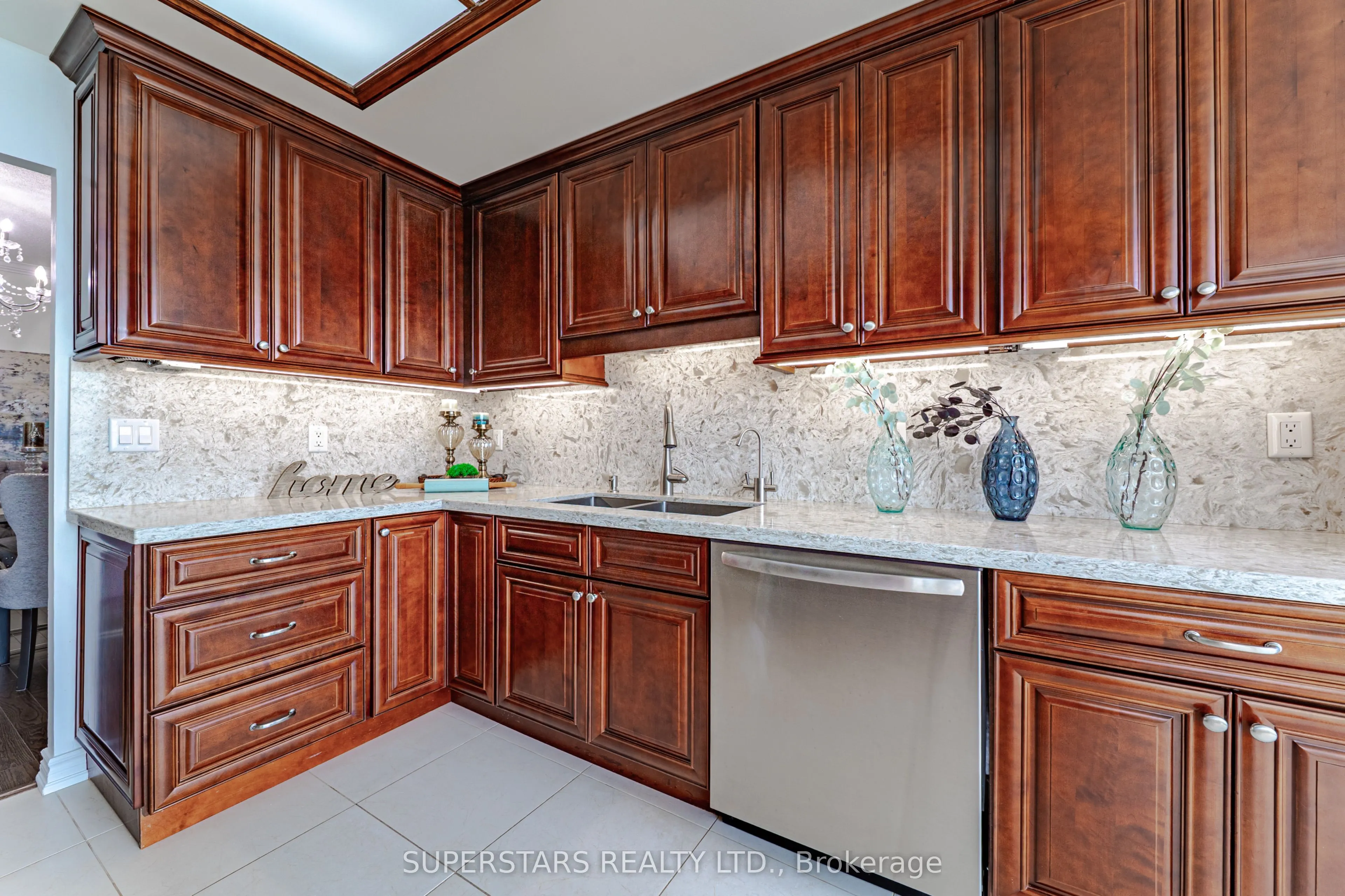 20 Guildwood Parkway, #PH14