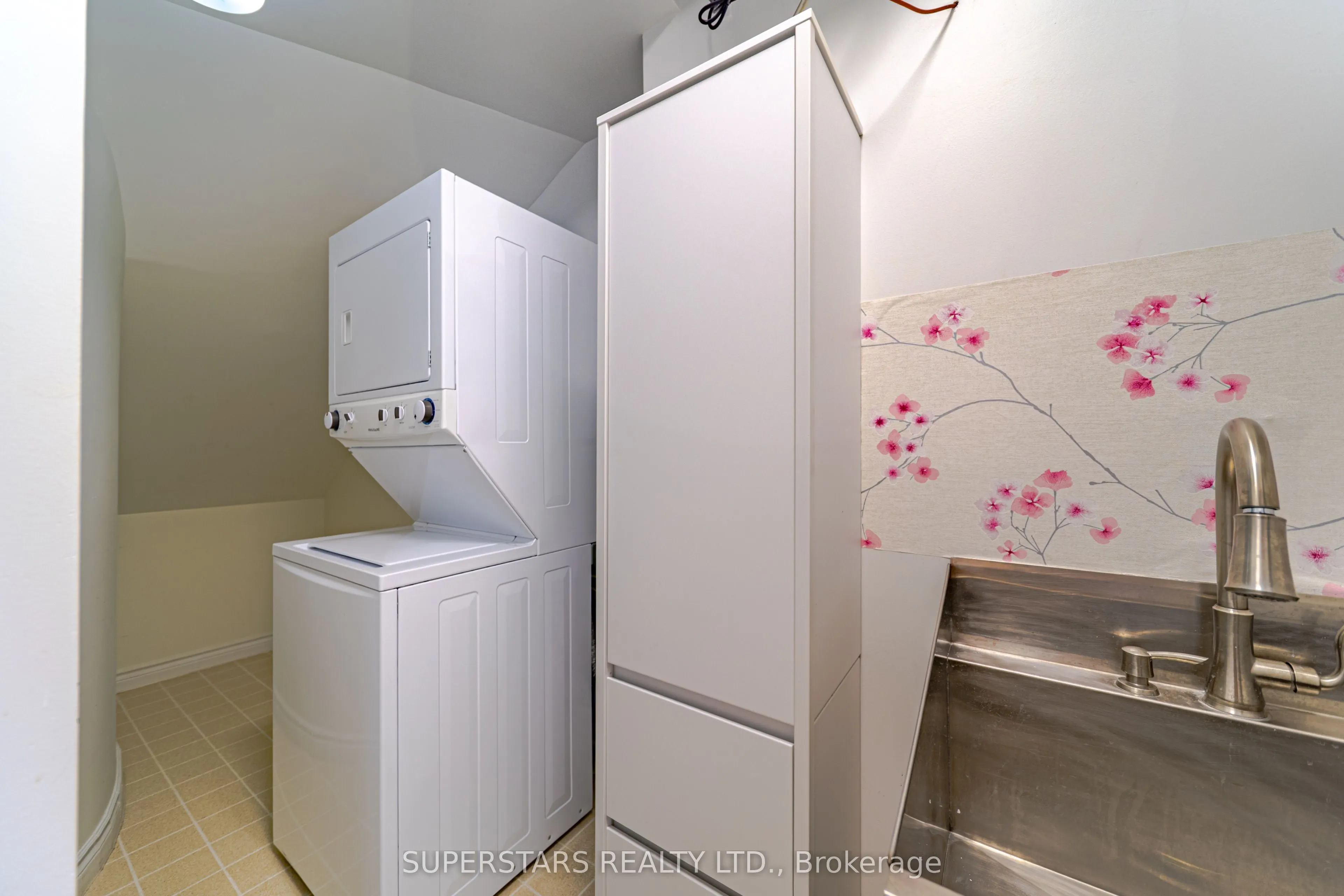 20 Guildwood Parkway, #PH14