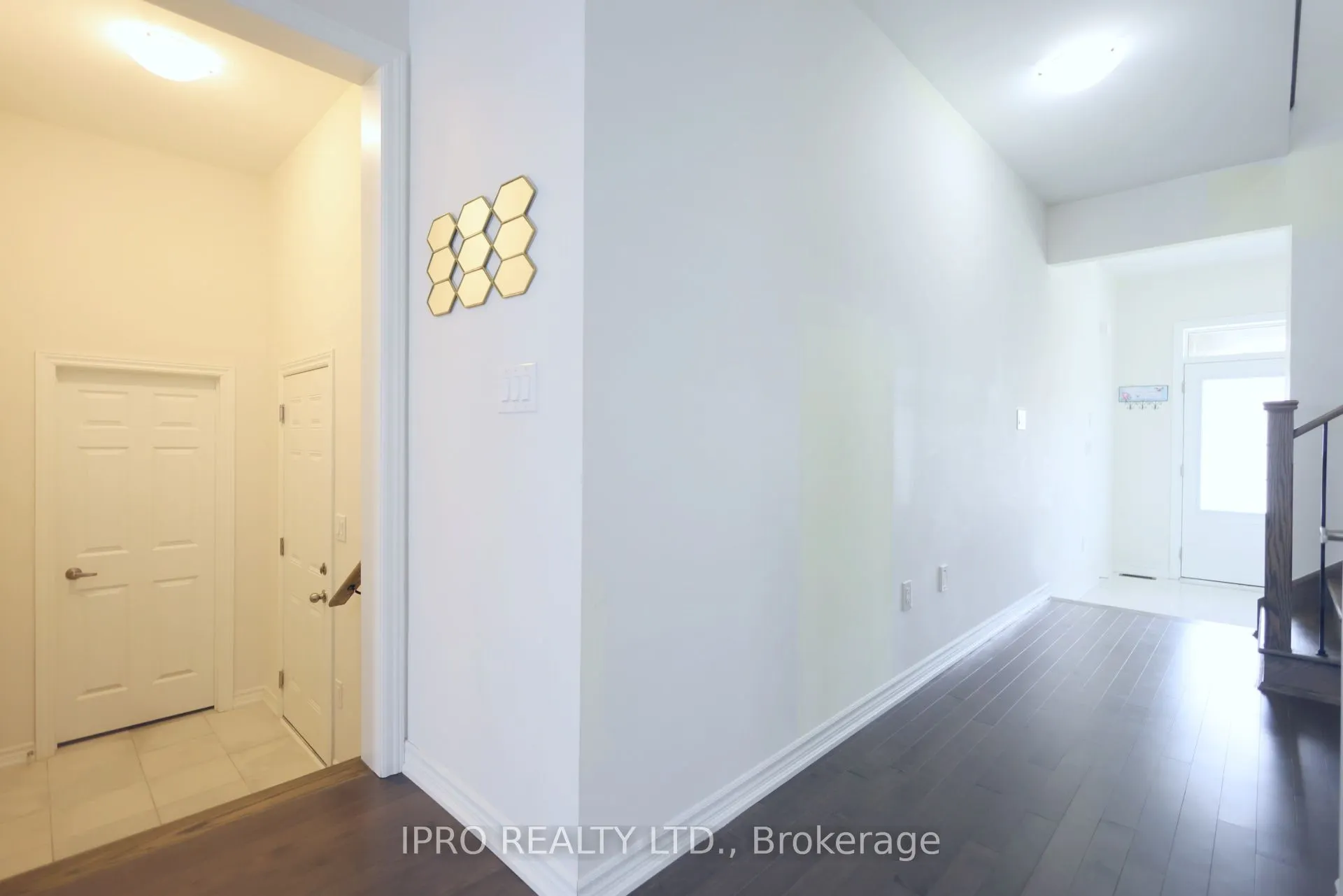 327 Northglen Boulevard