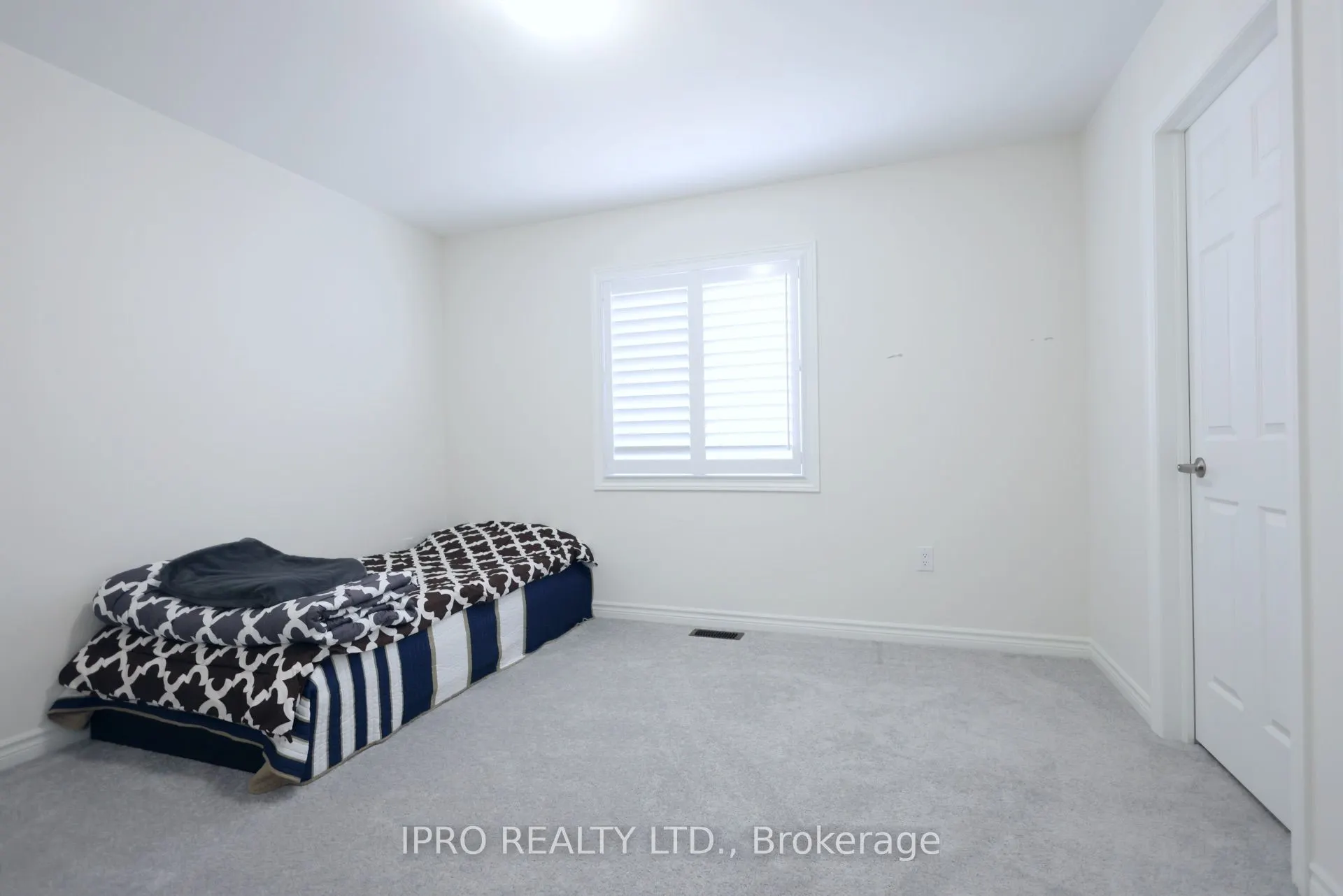 327 Northglen Boulevard