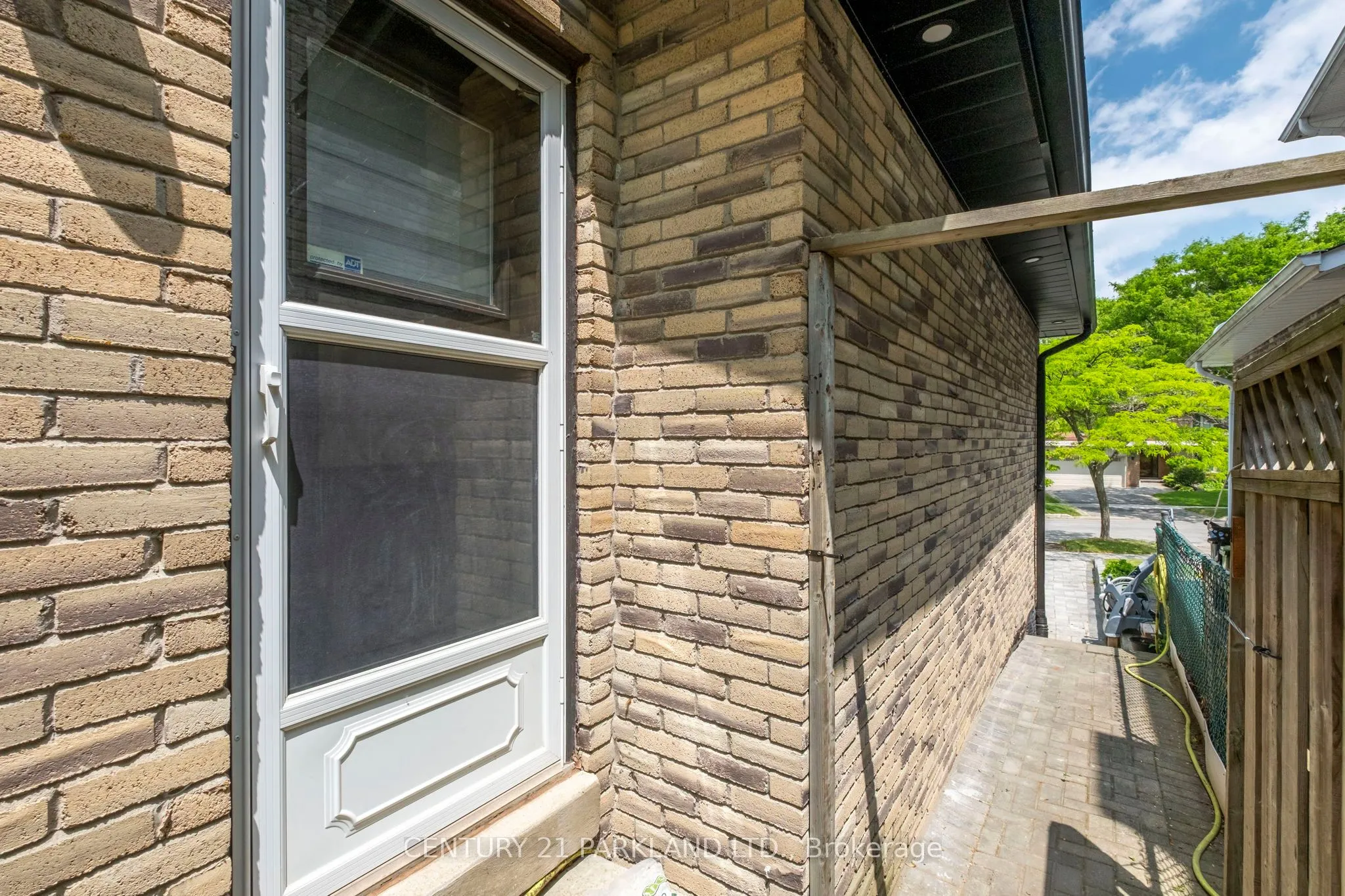 87 Bonacres Avenue