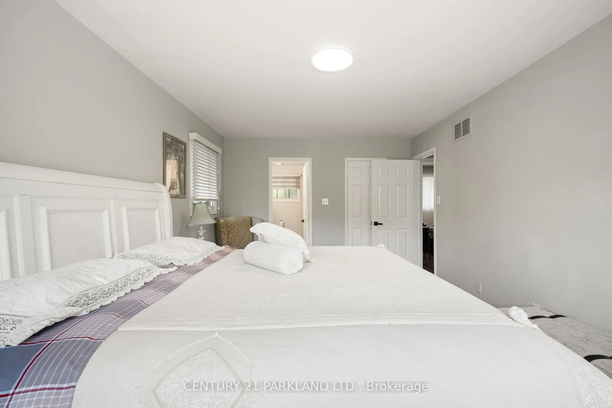 87 Bonacres Avenue