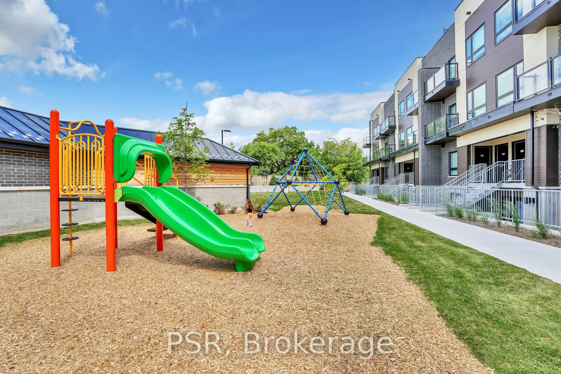 39 Danforth Road, #116