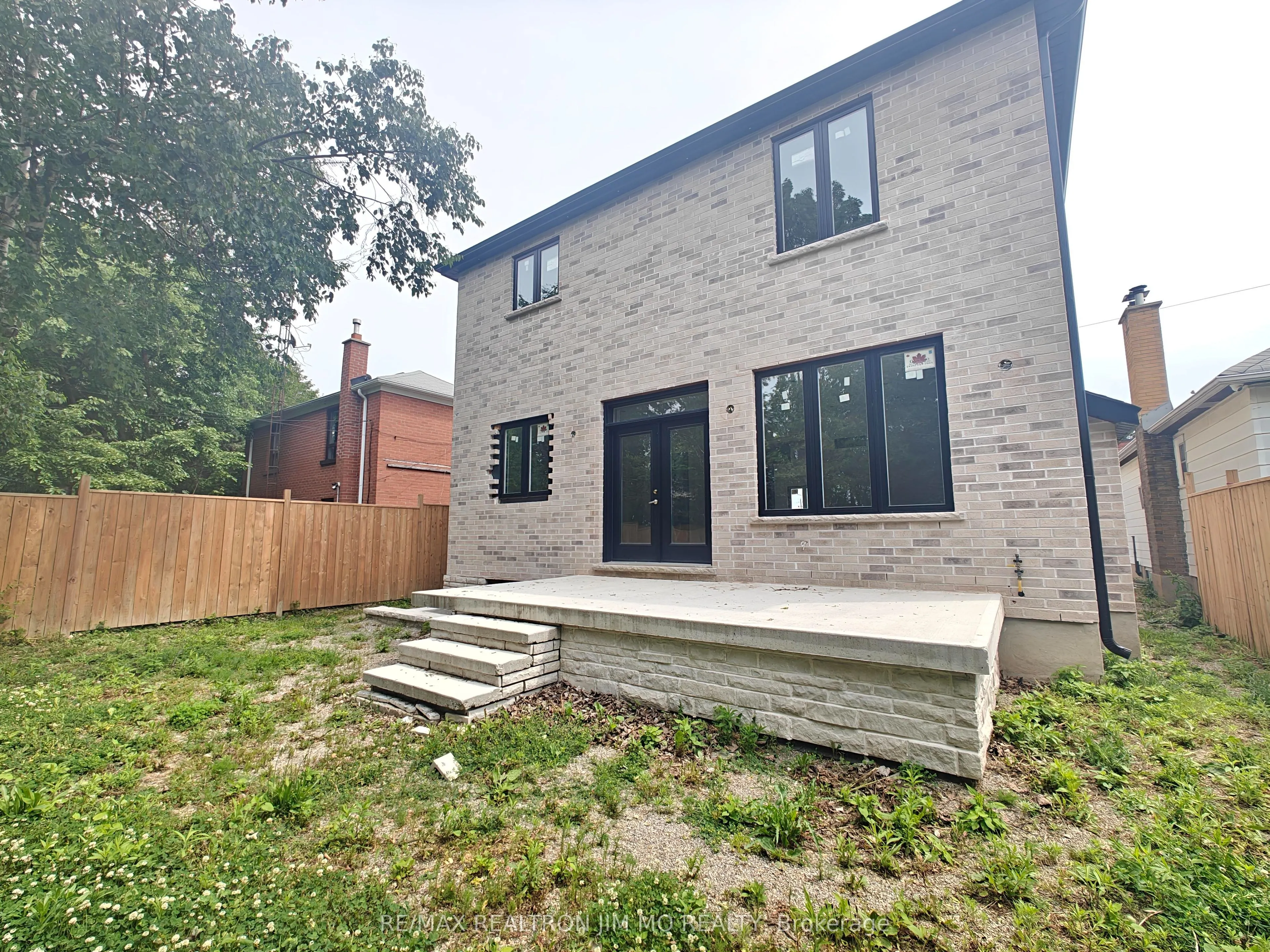 6 Cotton Avenue