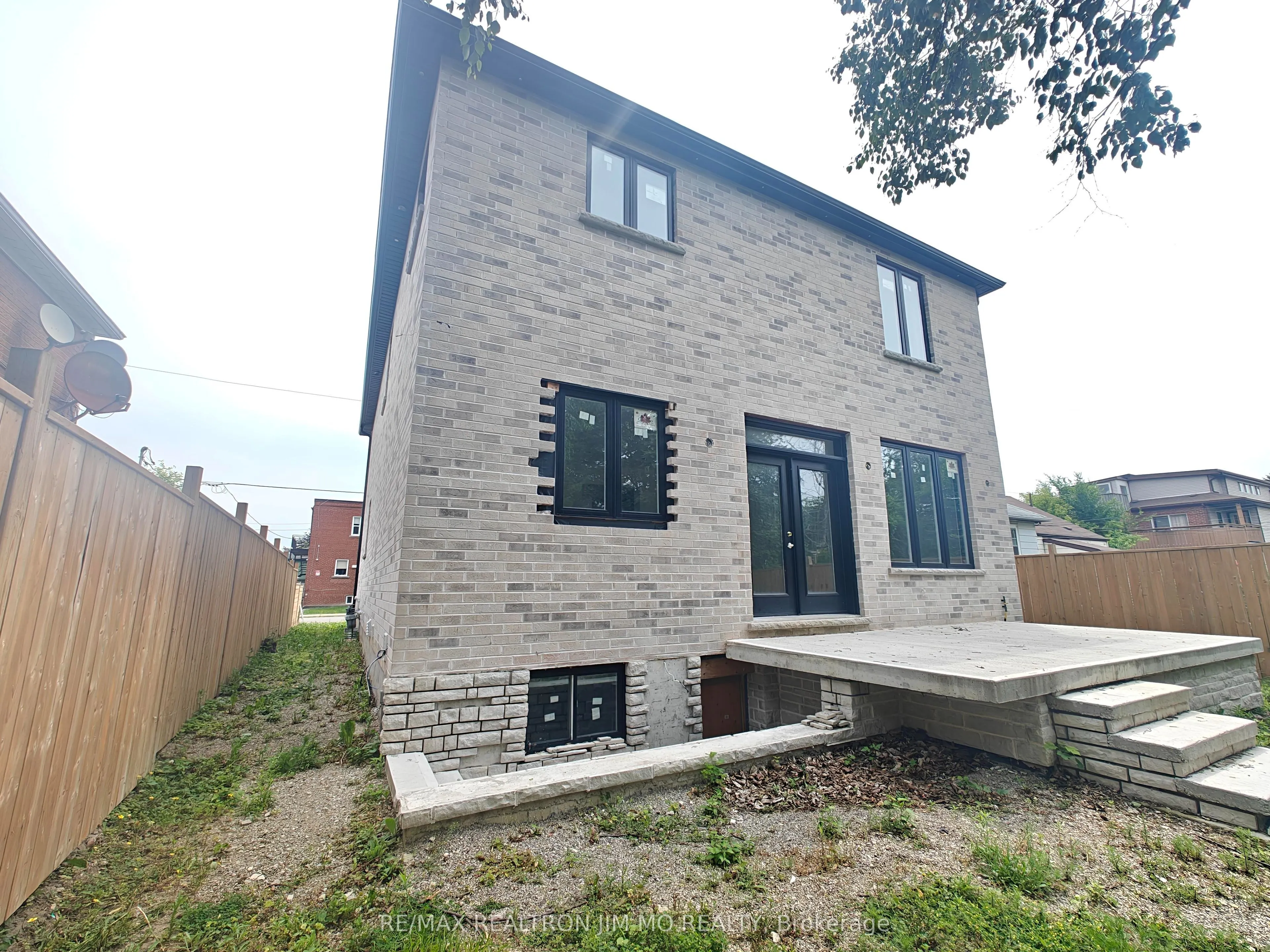 6 Cotton Avenue