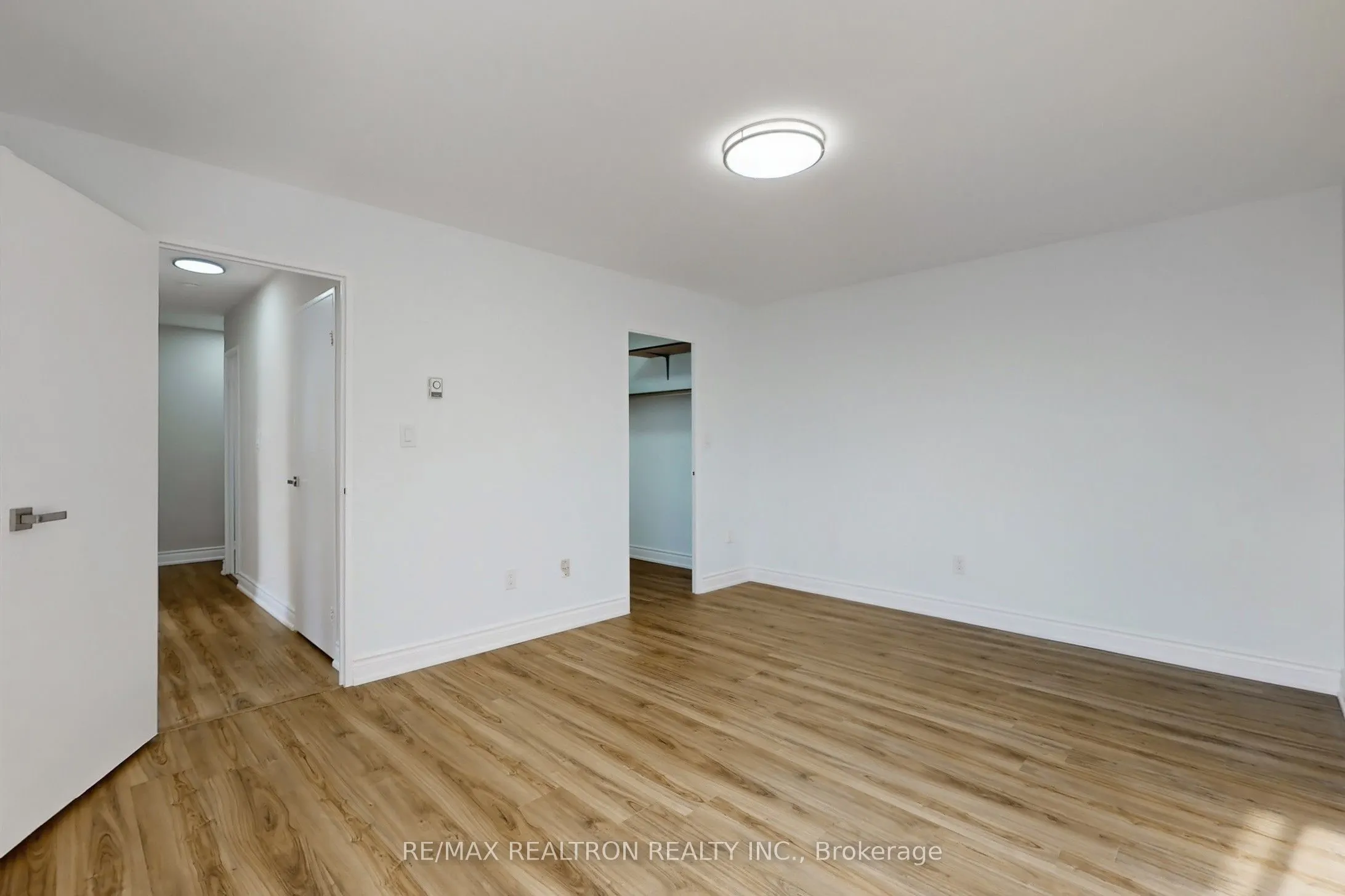 1 Massey Square, #1506