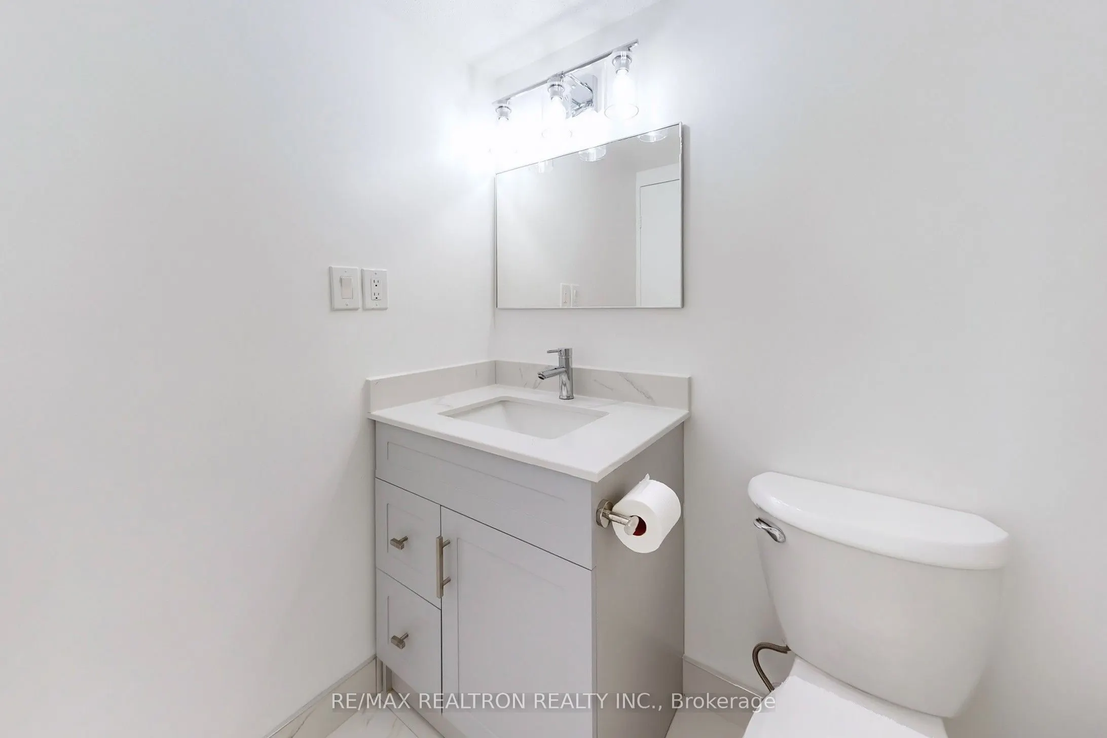 1 Massey Square, #1506