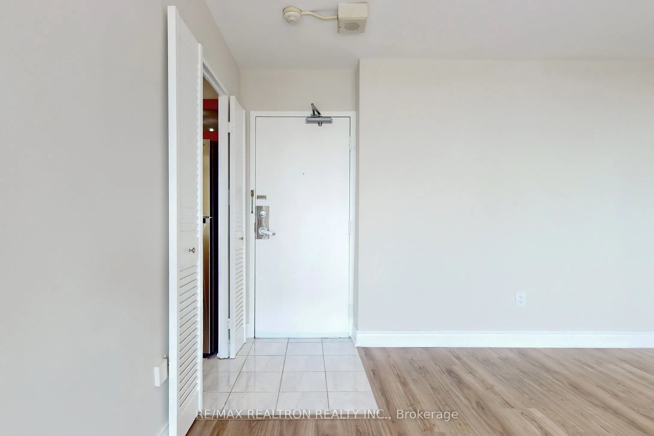 1 Massey Square, #1506