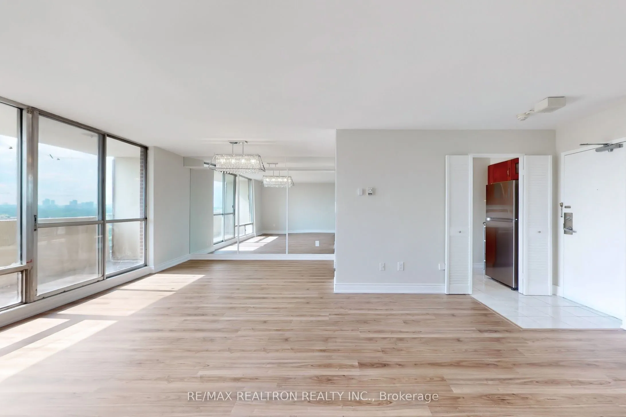 1 Massey Square, #1506