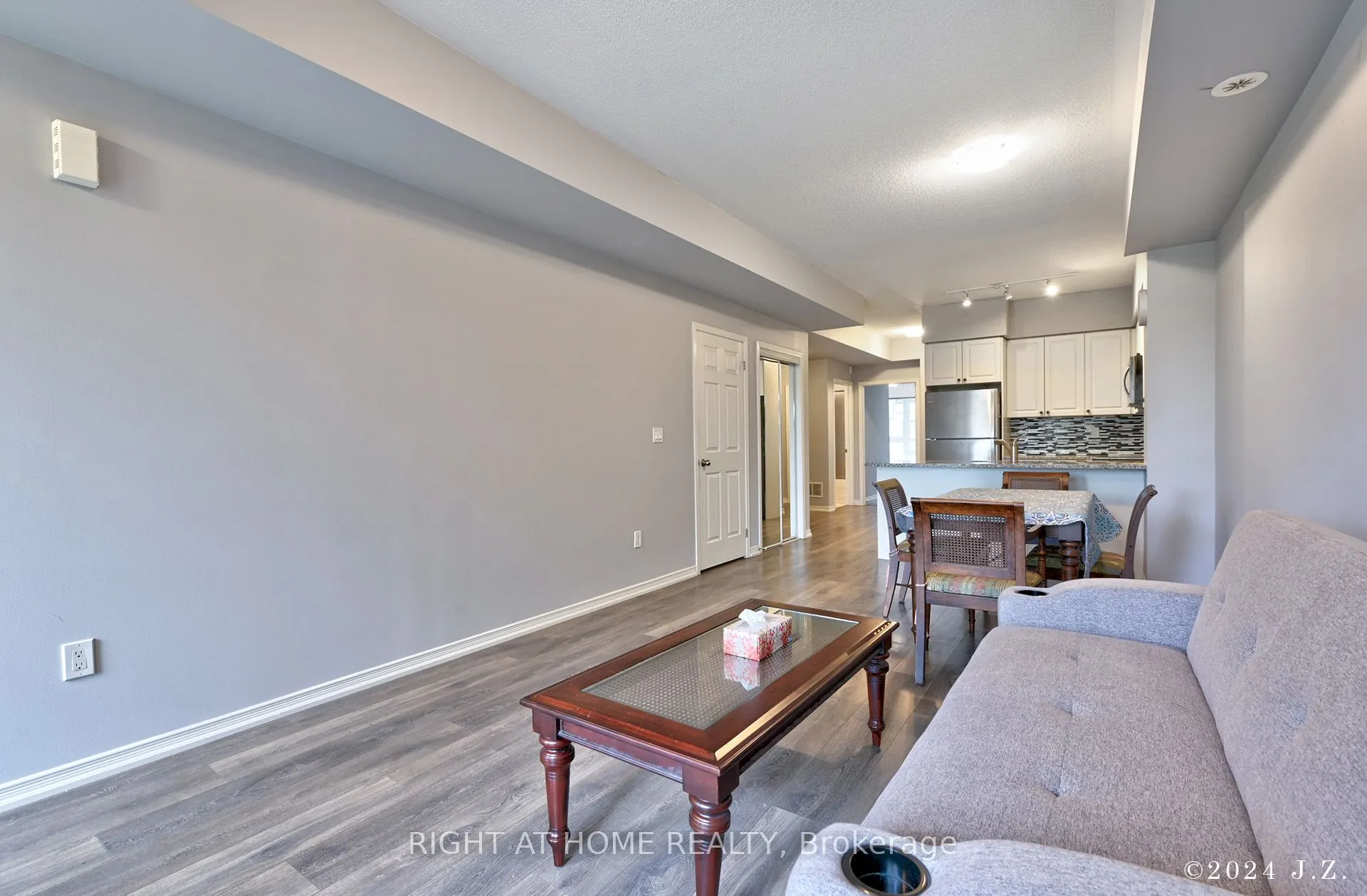 515 KINGBIRD Grove #233