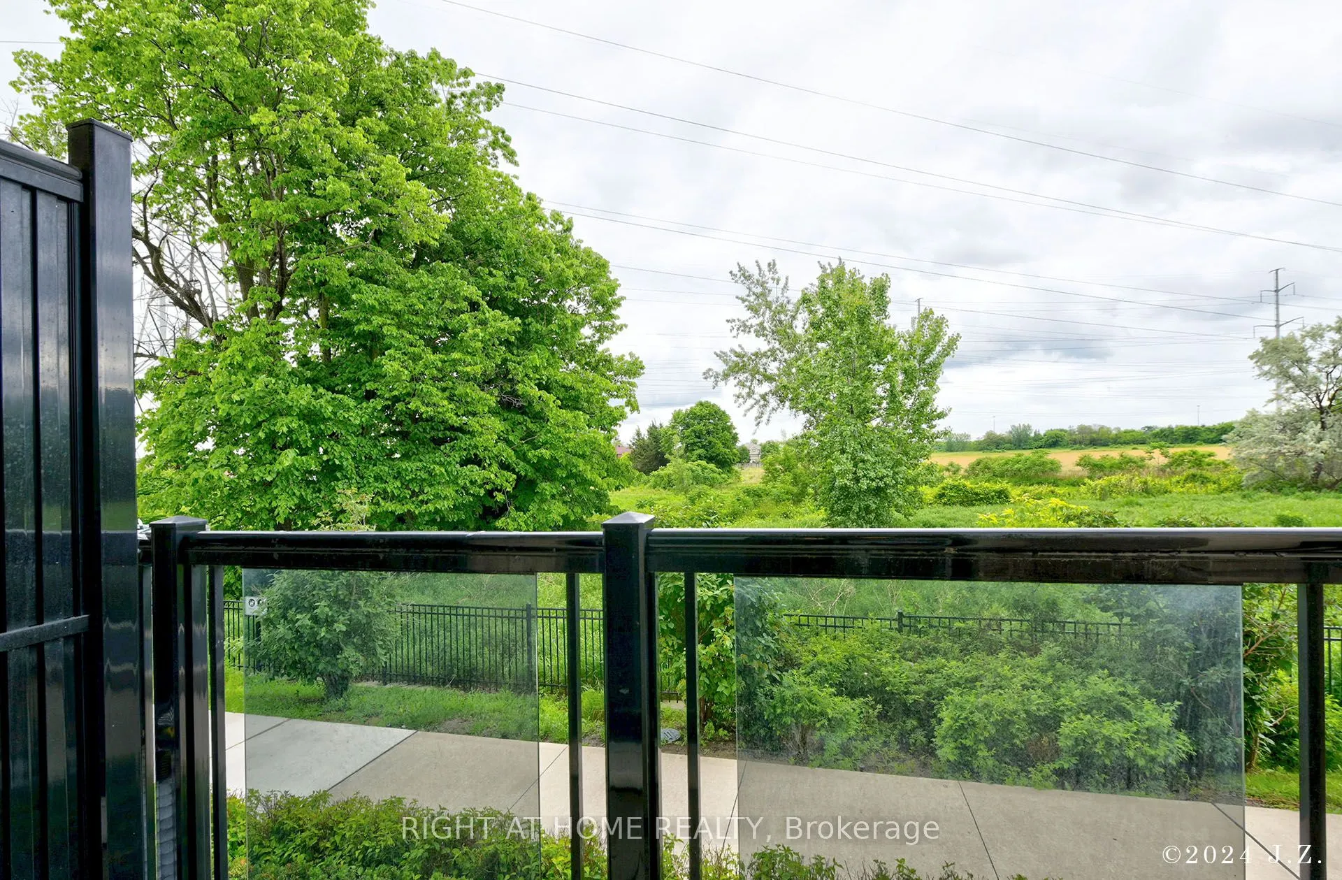 515 KINGBIRD Grove #233