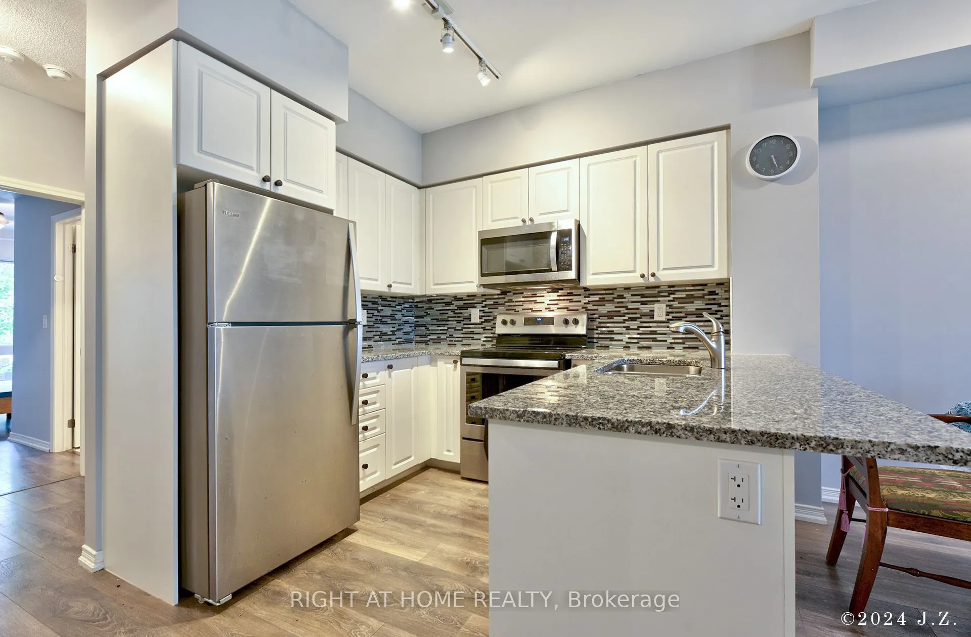 515 KINGBIRD Grove #233