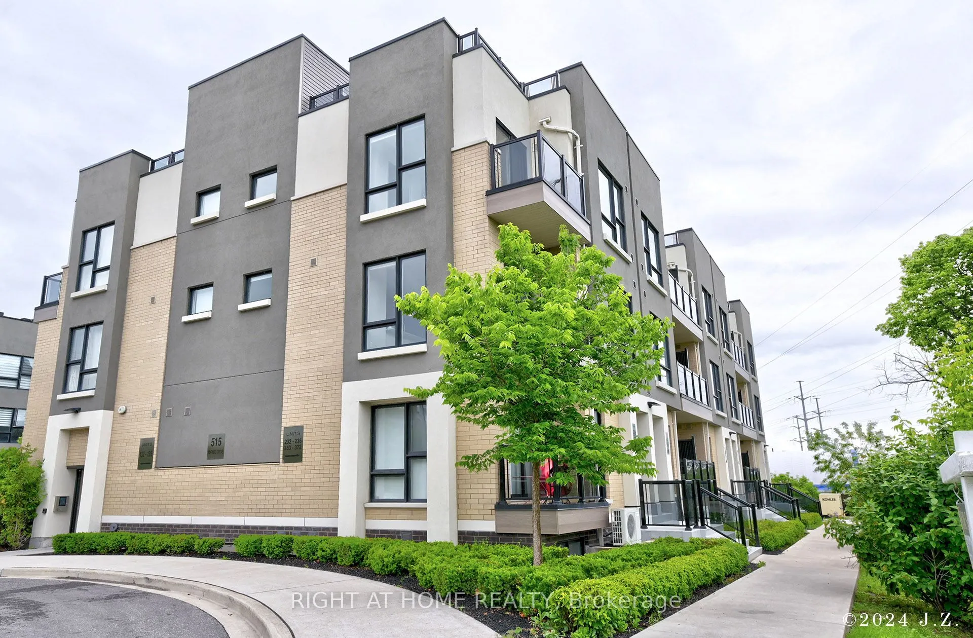 515 KINGBIRD Grove #233