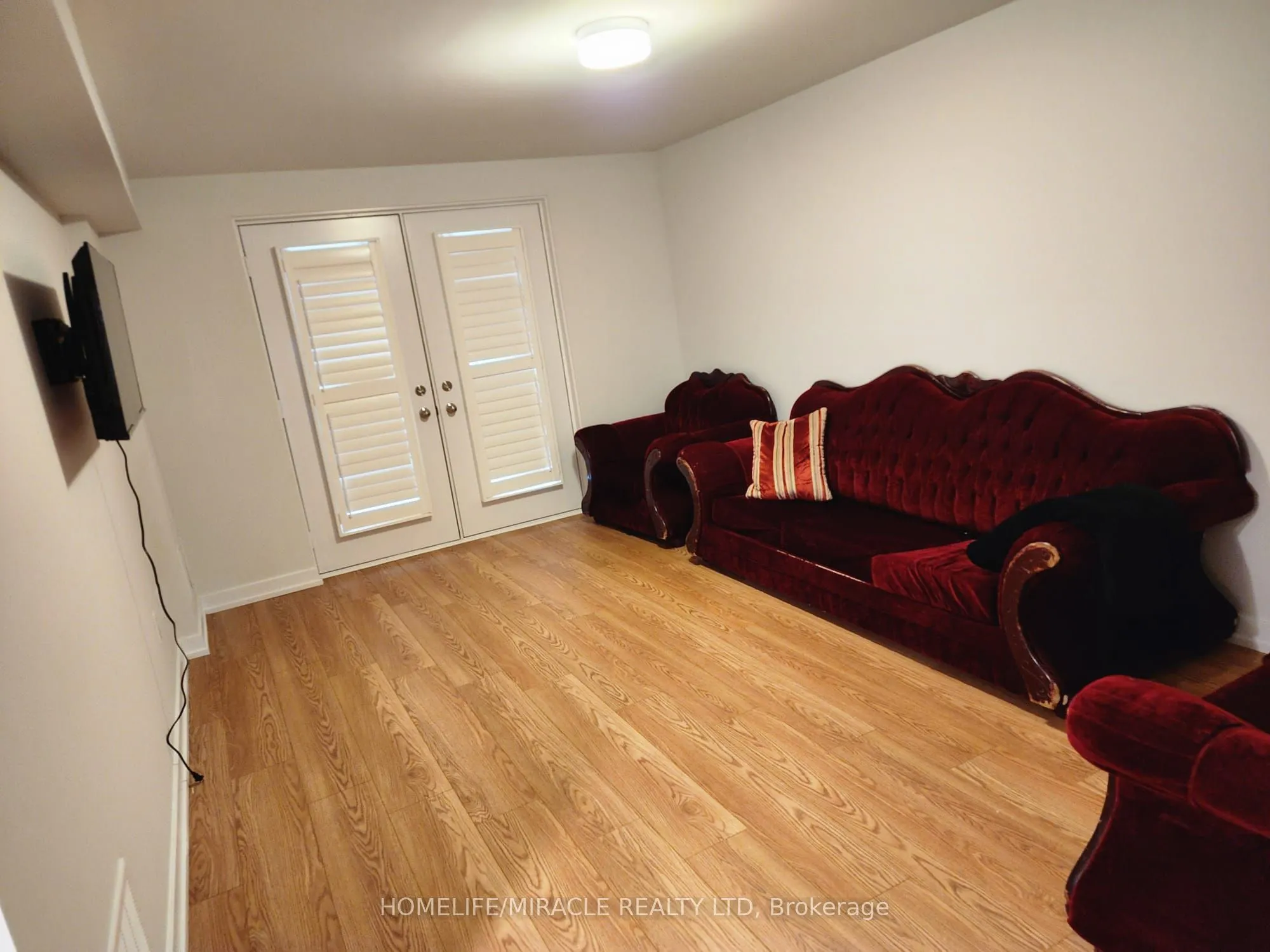 25 Danielle Moore Circle N