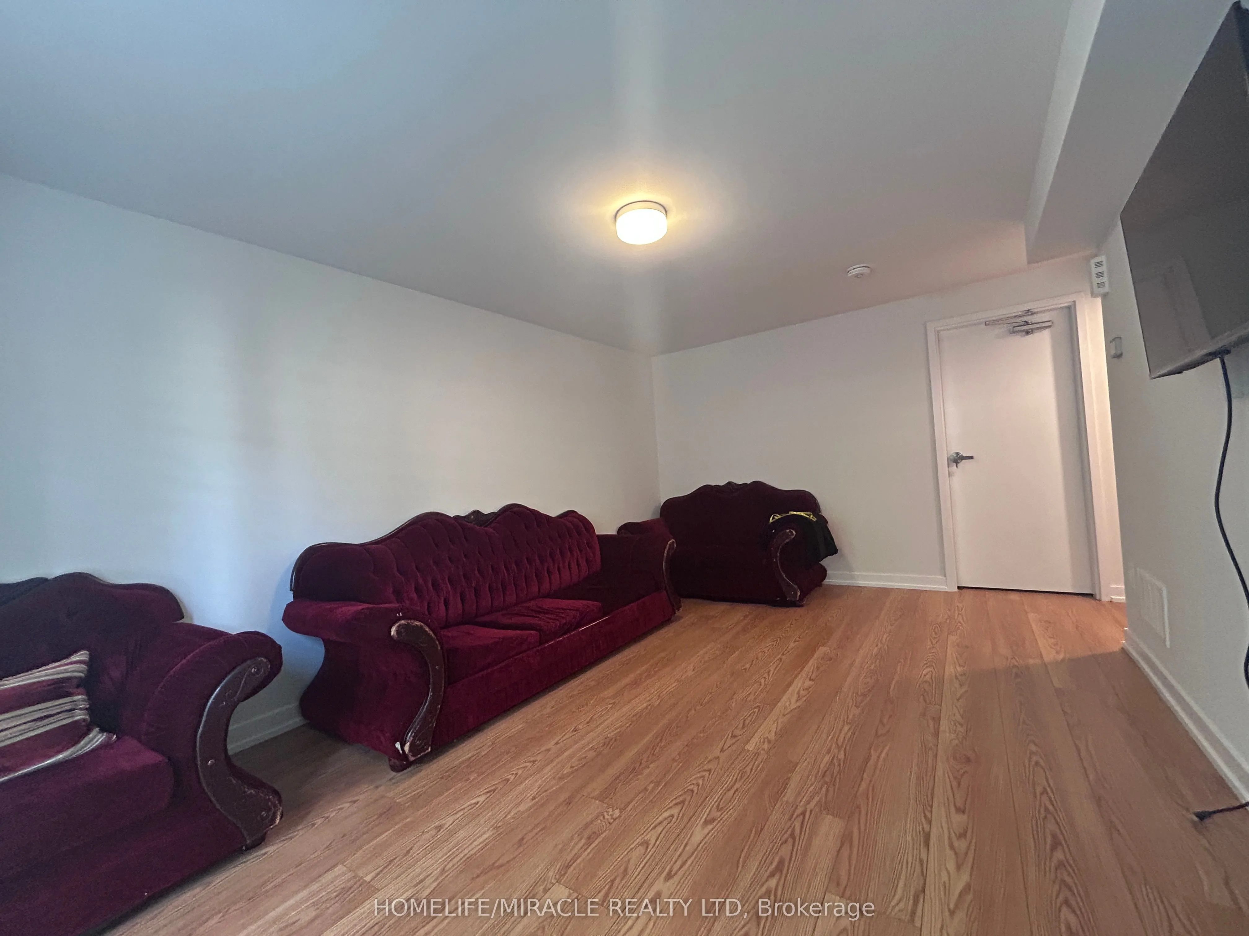 25 Danielle Moore Circle N