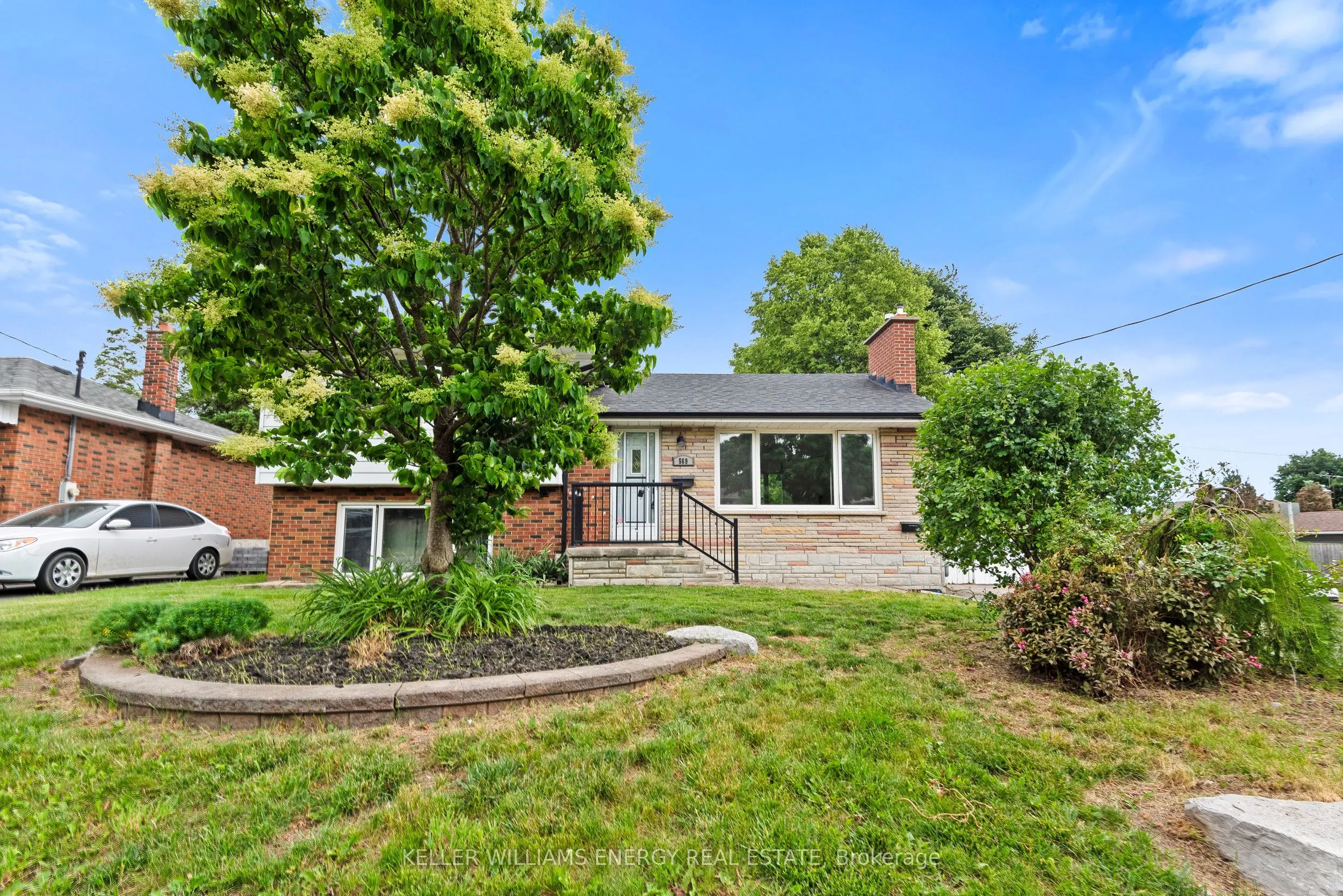 569 Gibbons Street