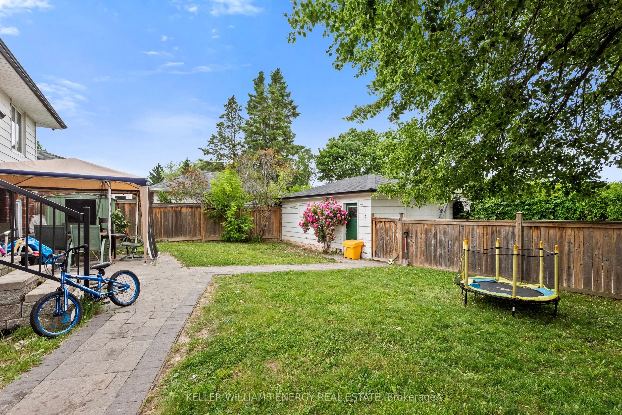 569 Gibbons Street