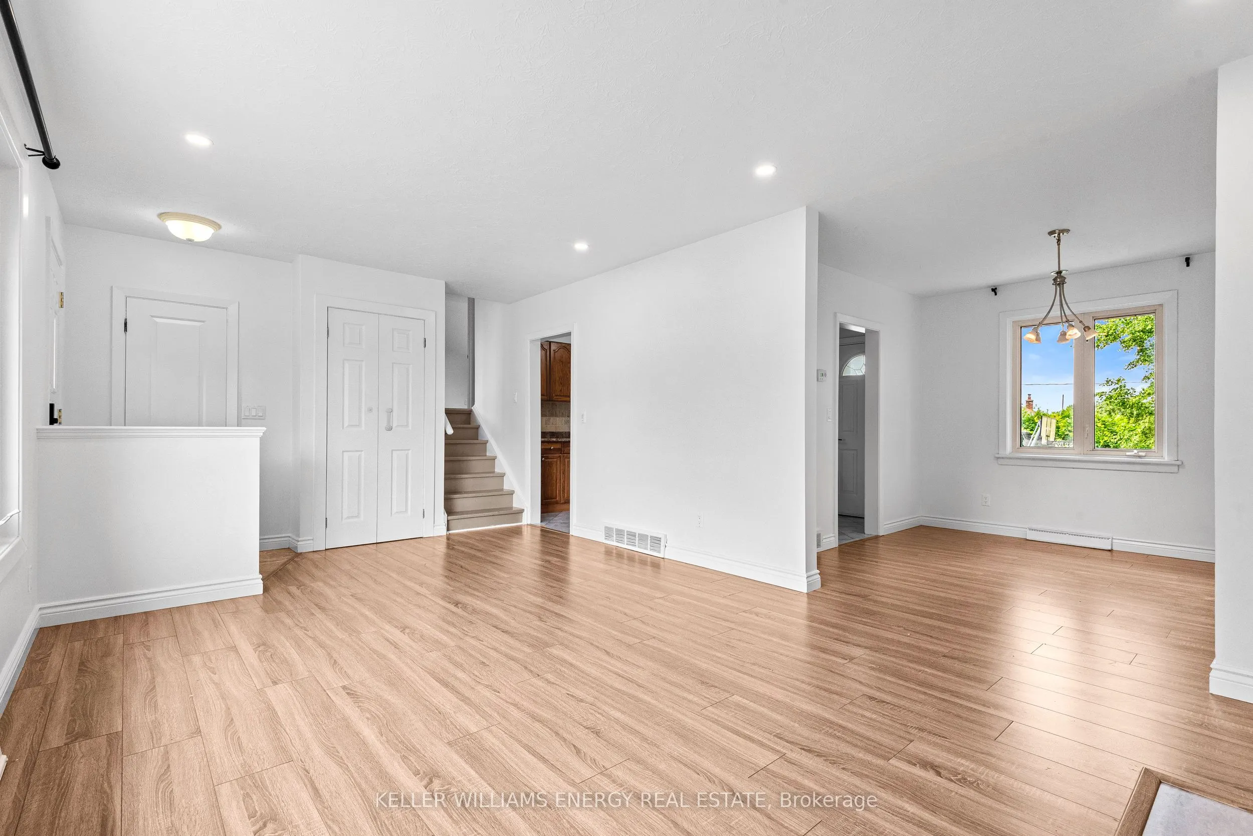 569 Gibbons Street