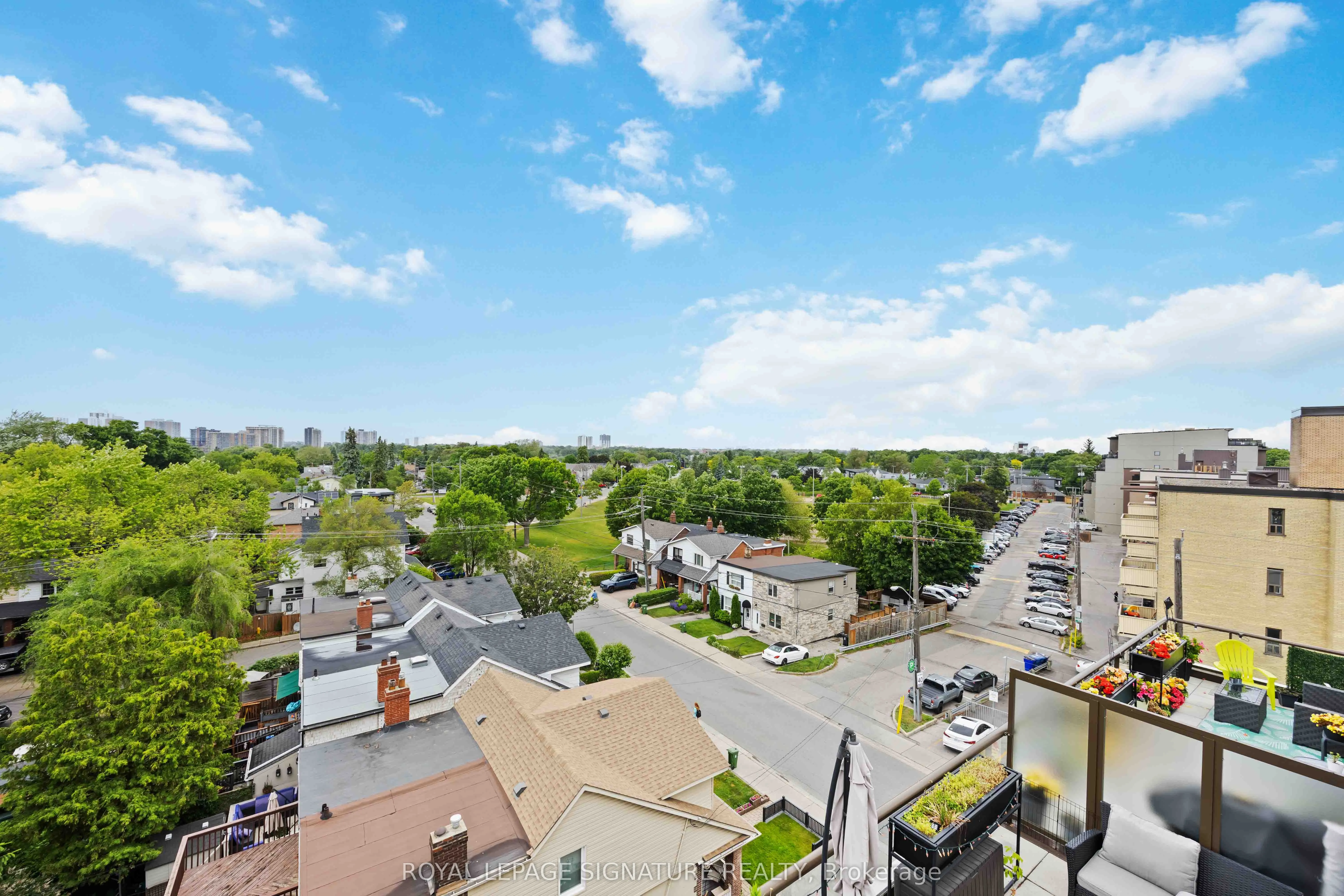 1100 Kingston Road, #513