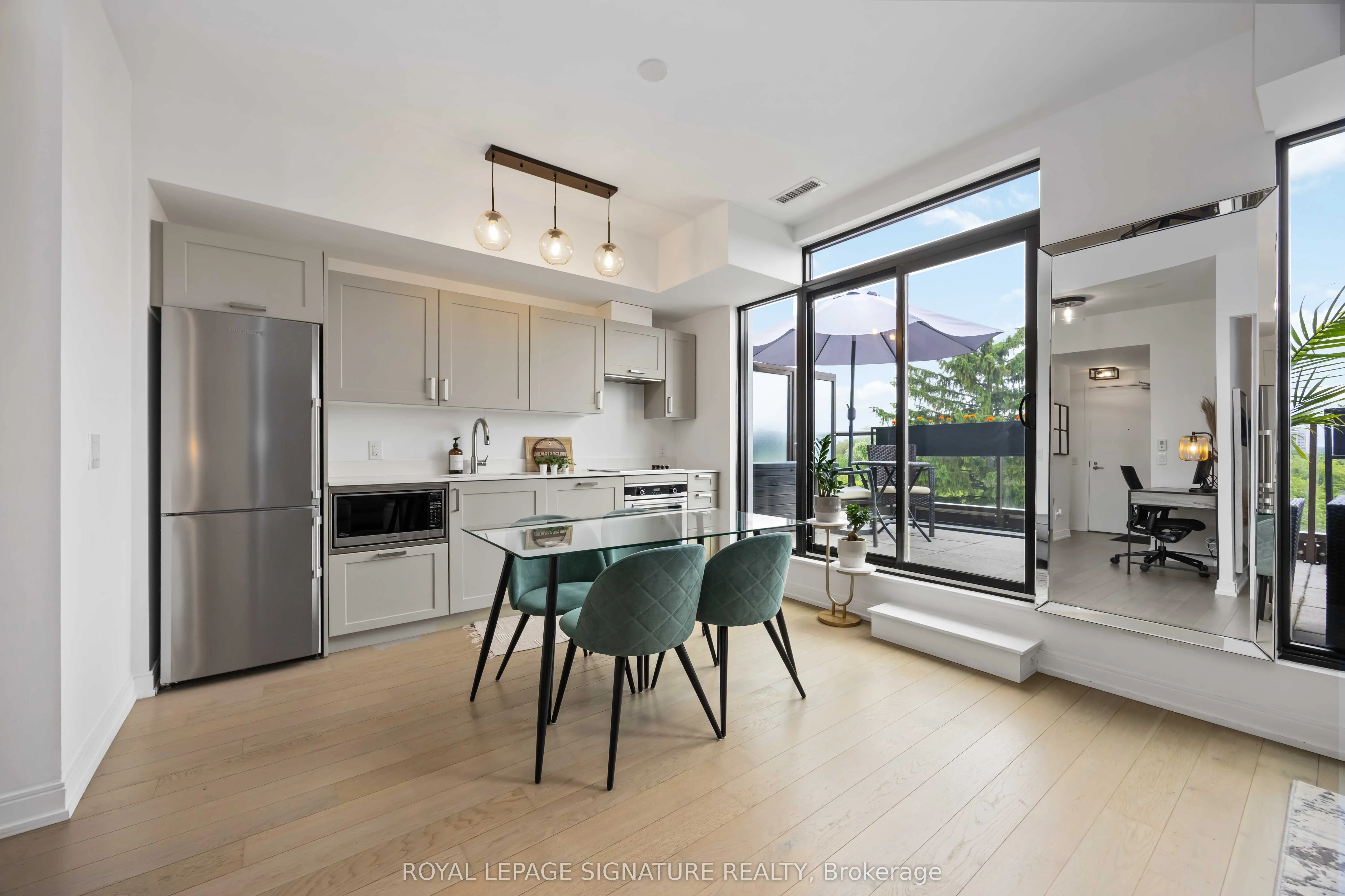 1100 Kingston Road, #513