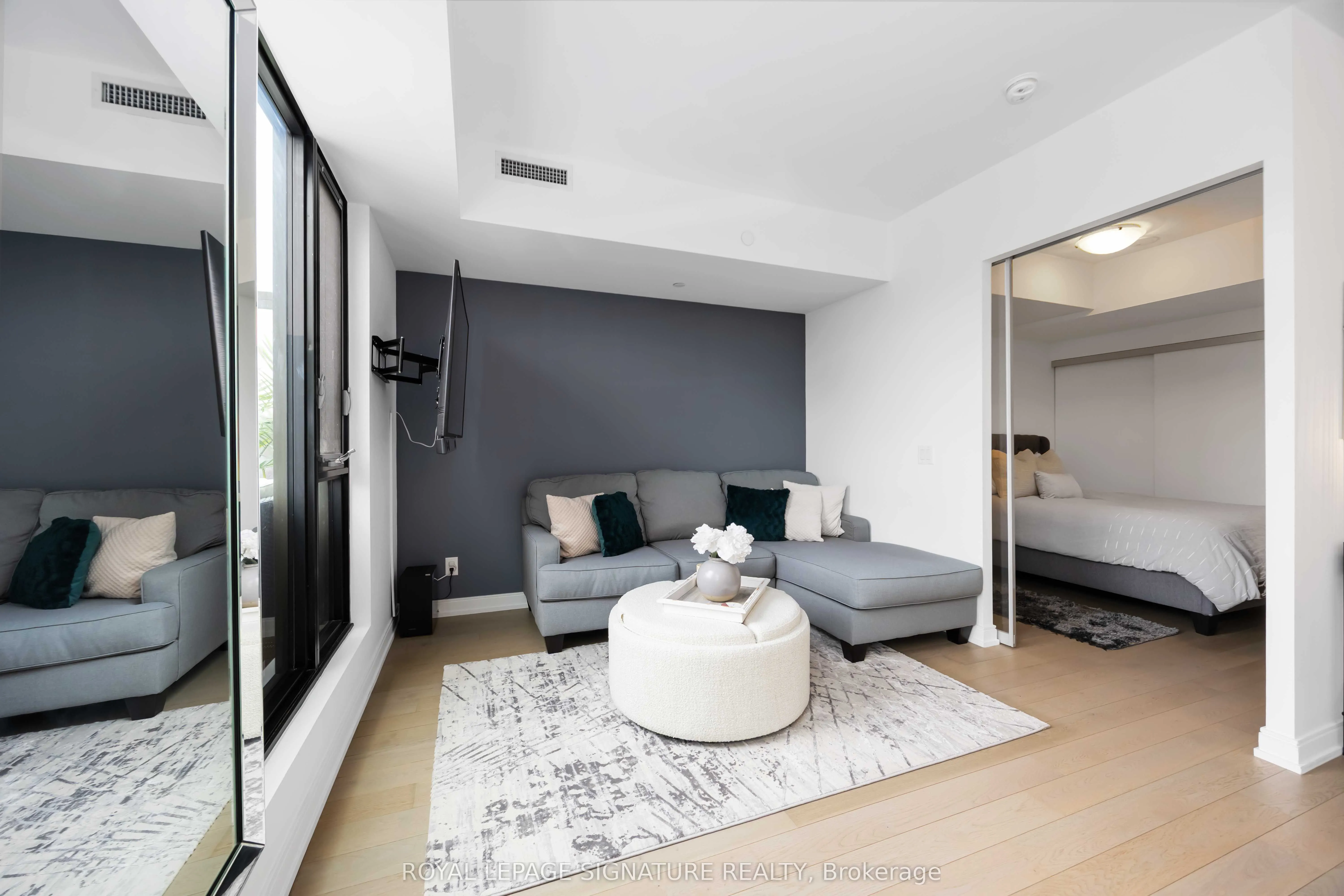 1100 Kingston Road, #513