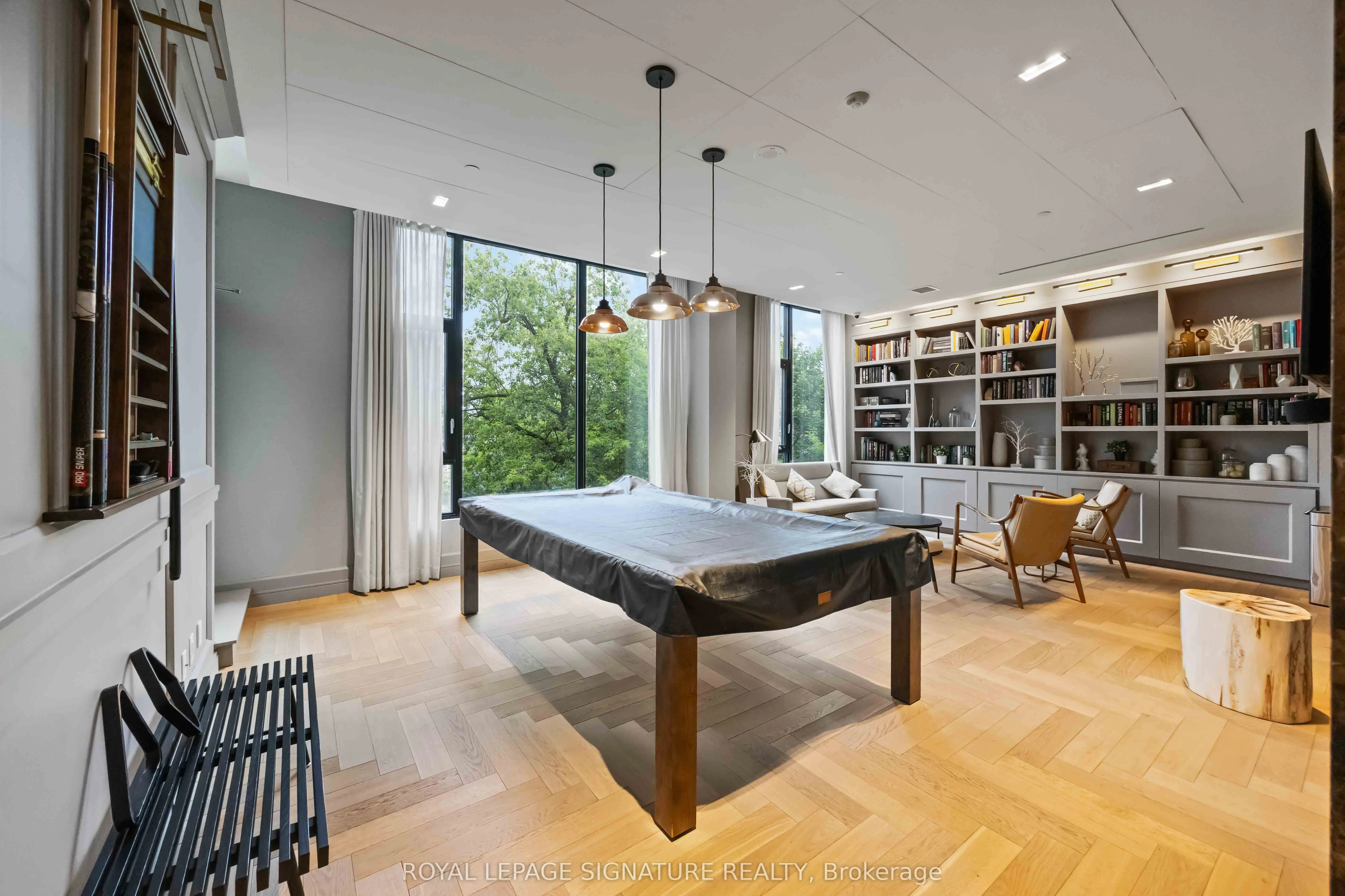 1100 Kingston Road, #513