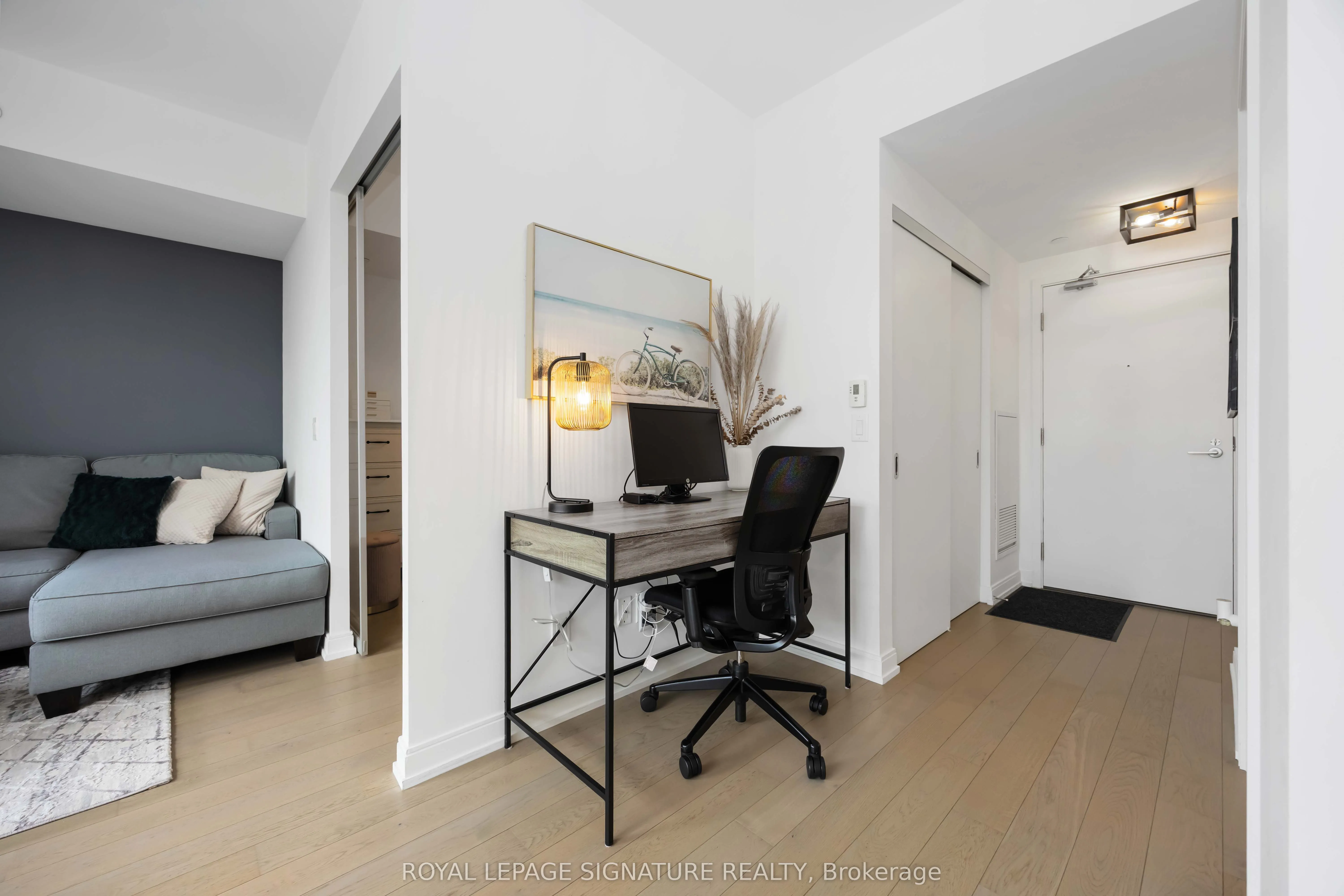 1100 Kingston Road, #513