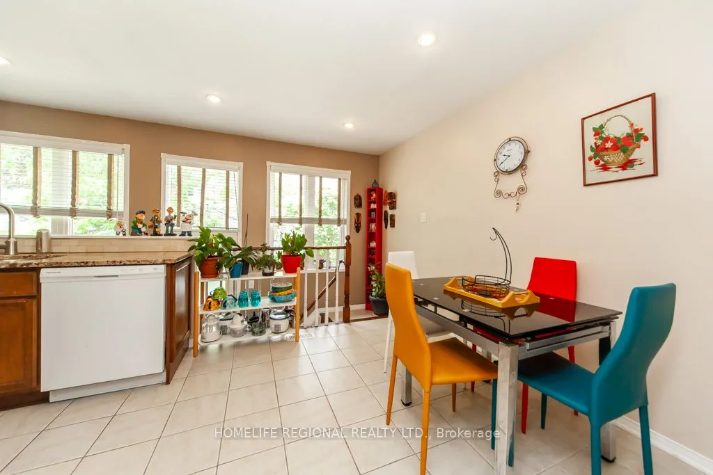 20 Rosemarie Crescent