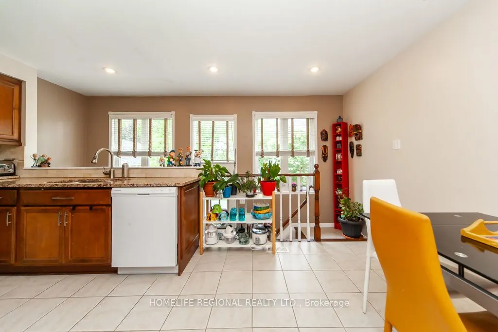 20 Rosemarie Crescent