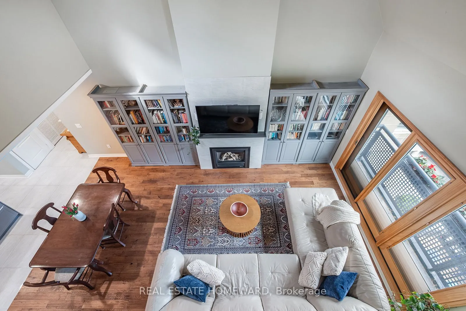 1941 Queen Street E, #301
