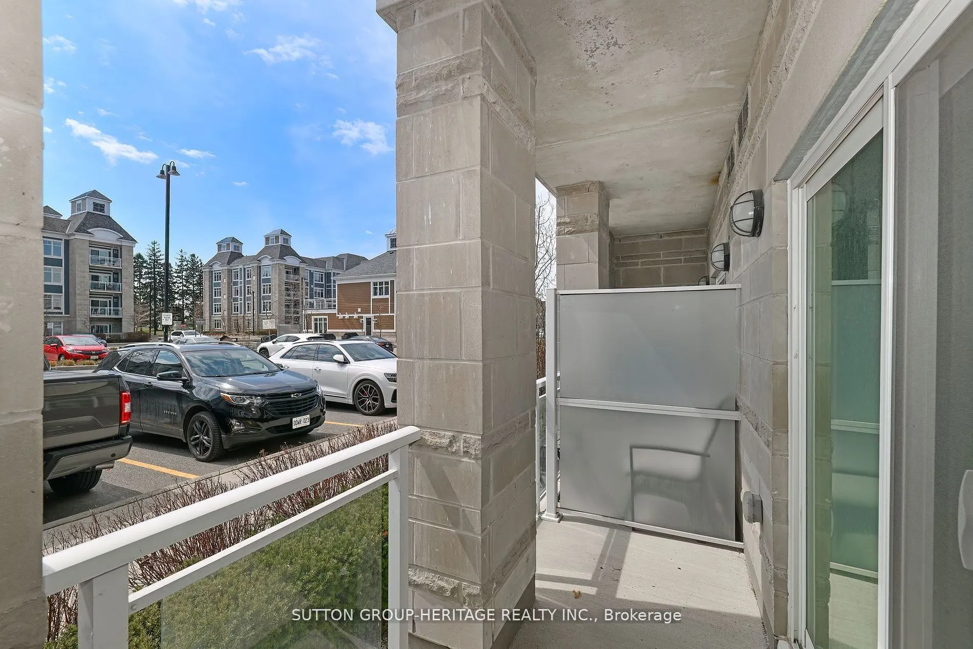670 Gordon Street S, #103