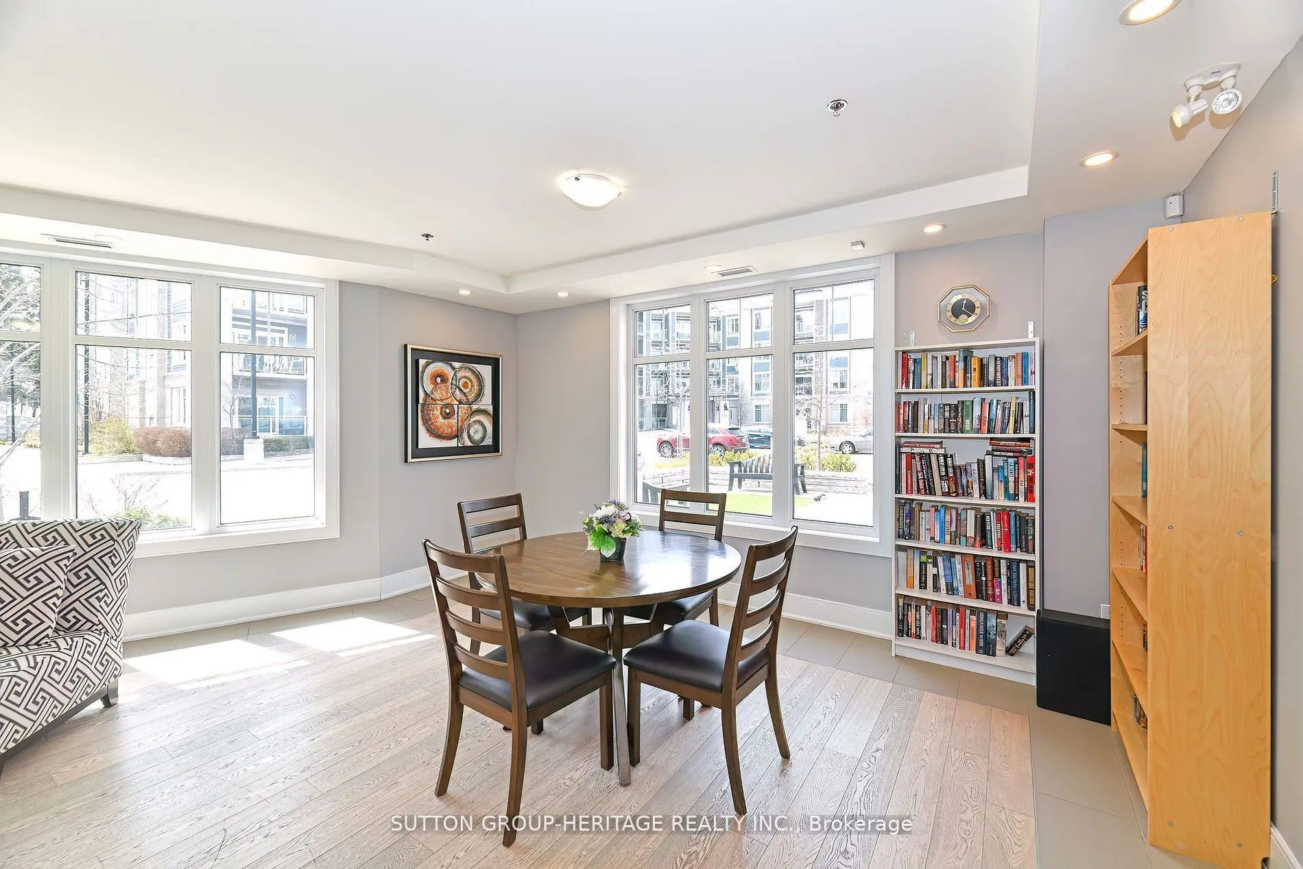 670 Gordon Street S, #103