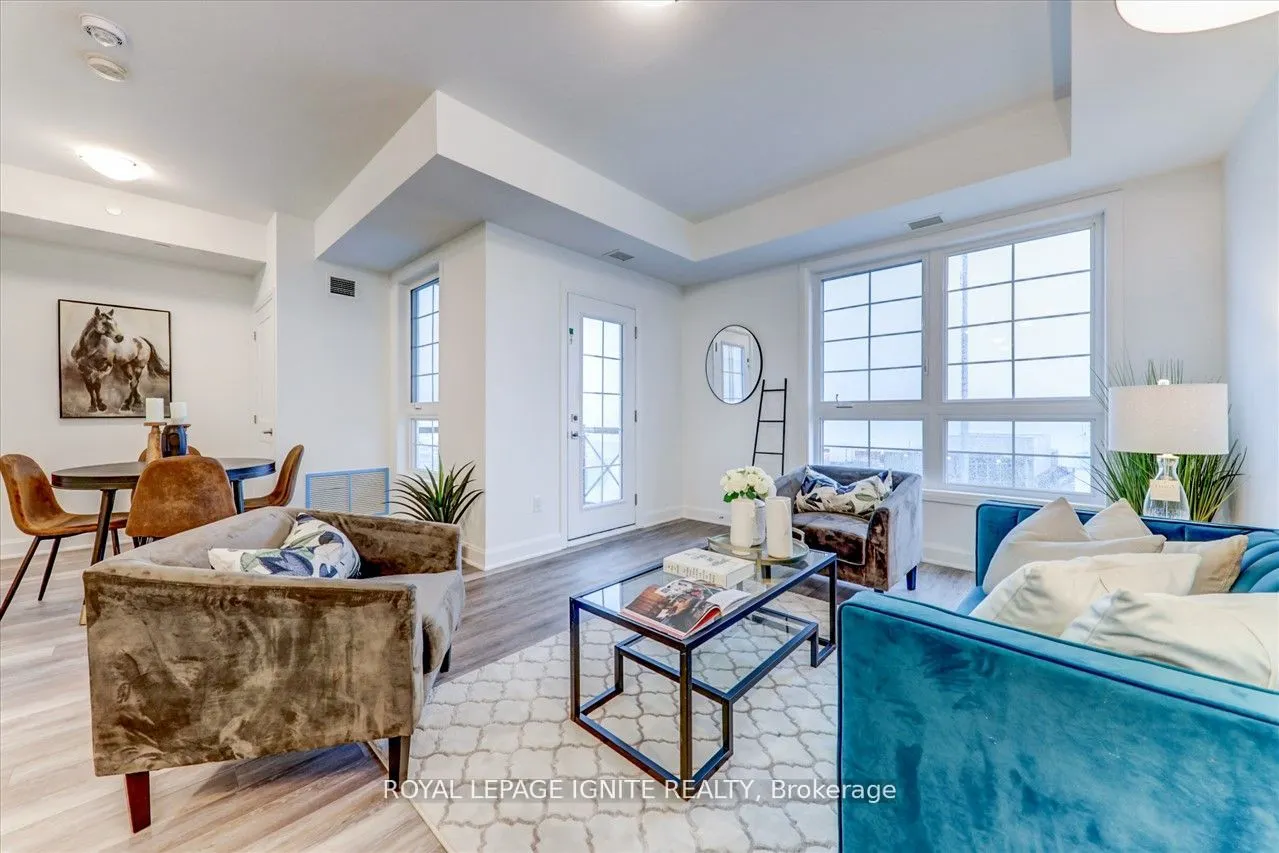 50 Lakebreeze Drive, #318