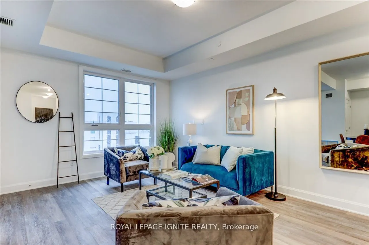 50 Lakebreeze Drive, #318