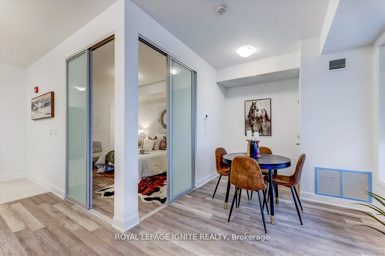 50 Lakebreeze Drive, #318
