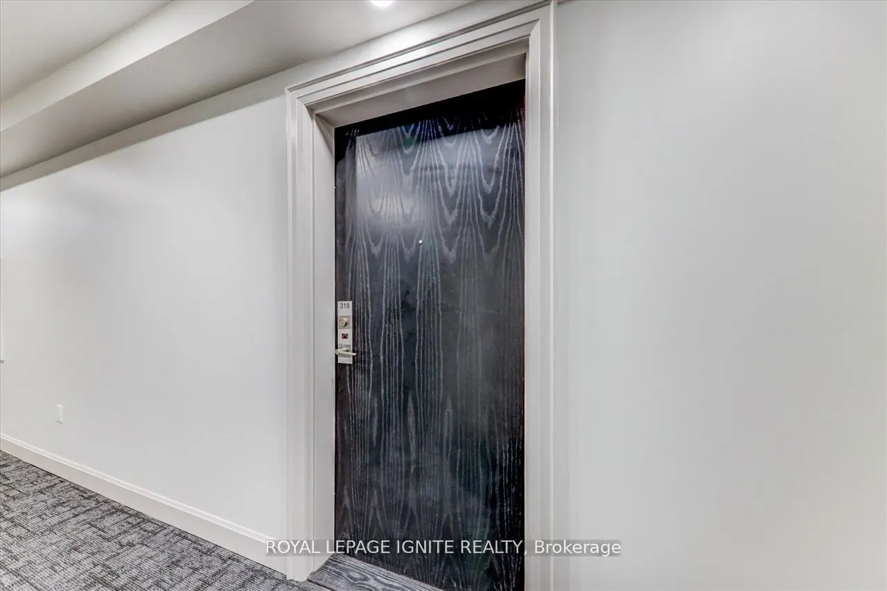 50 Lakebreeze Drive, #318