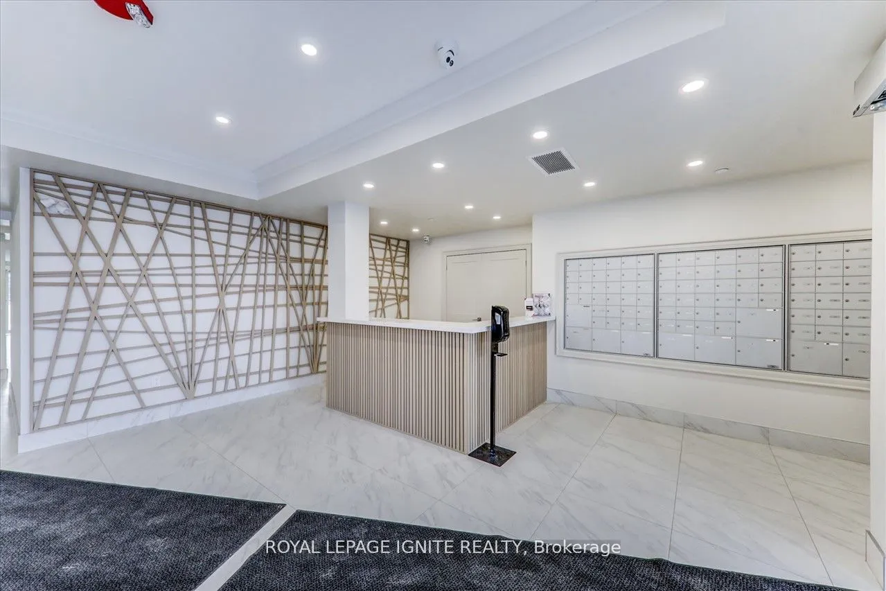 50 Lakebreeze Drive, #318