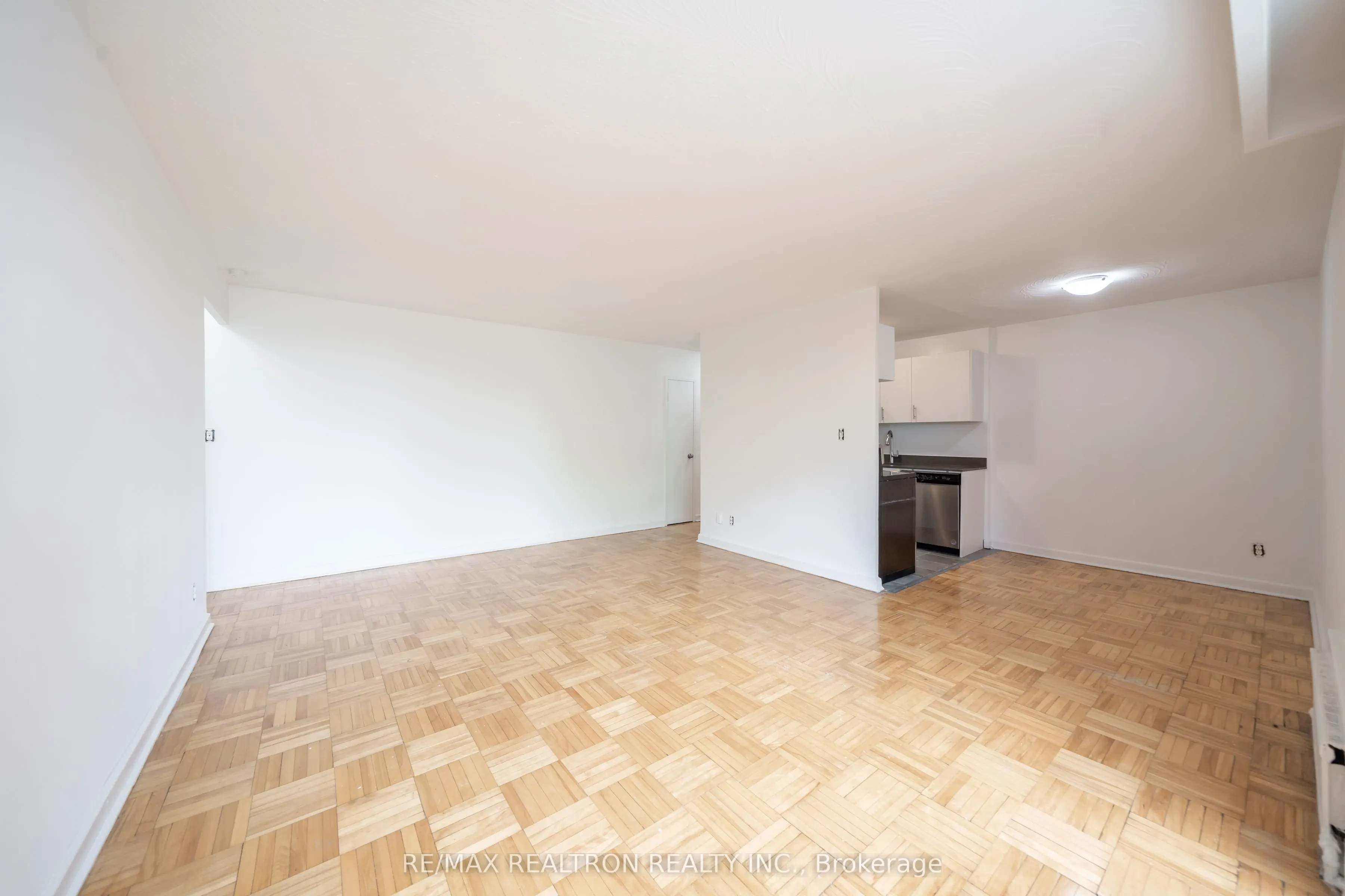 165 Cosburn Avenue #307