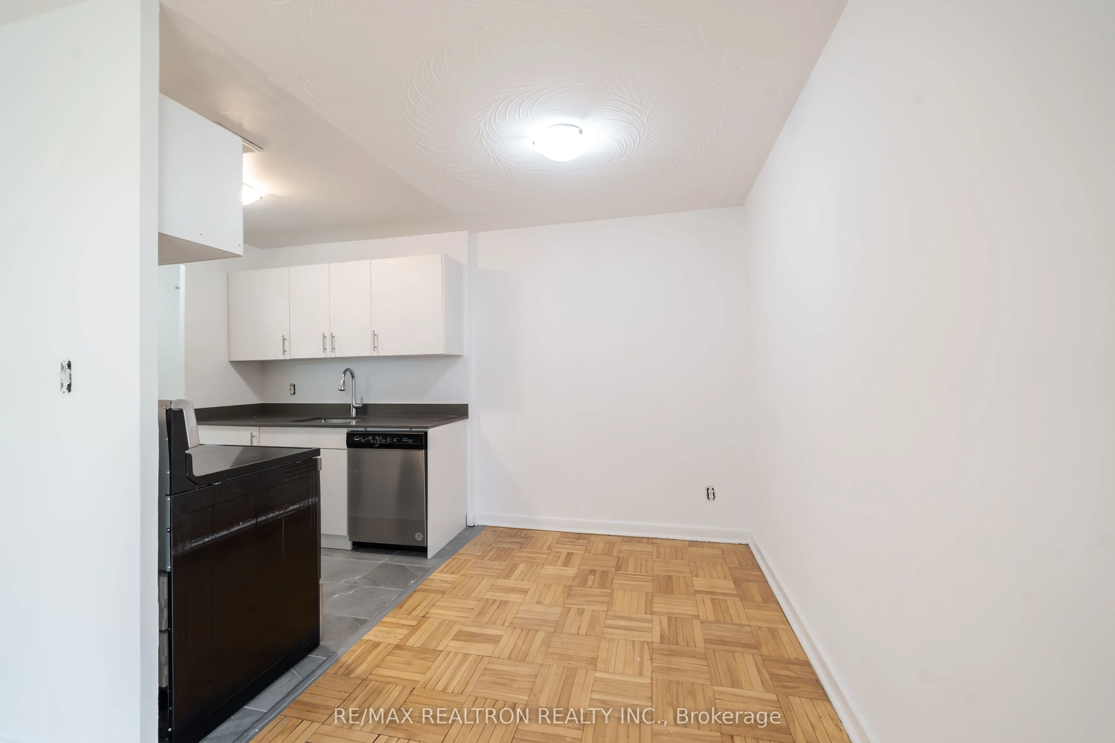 165 Cosburn Avenue #307
