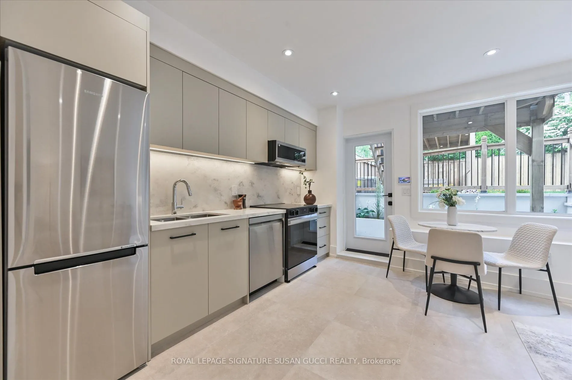 24 Elmsdale Road