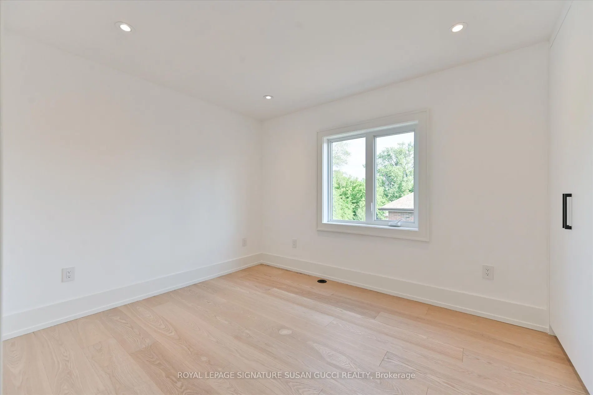 24 Elmsdale Road