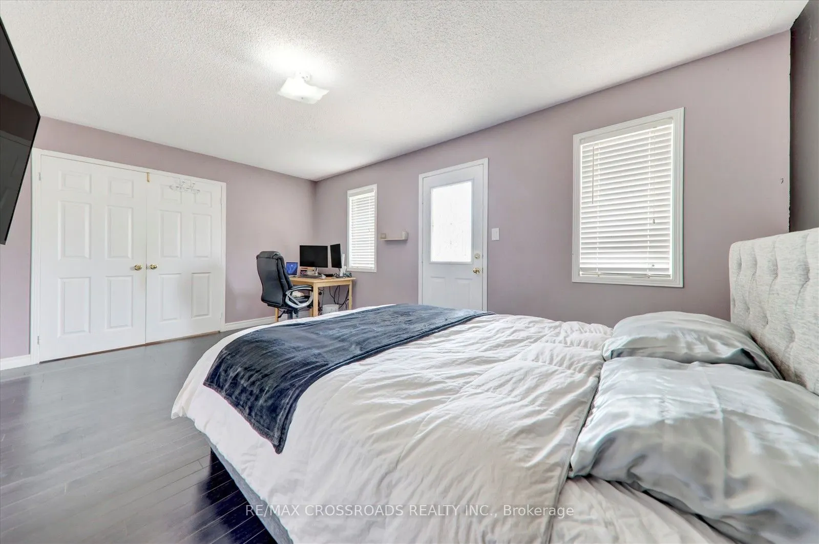 33 Greenhalf Drive