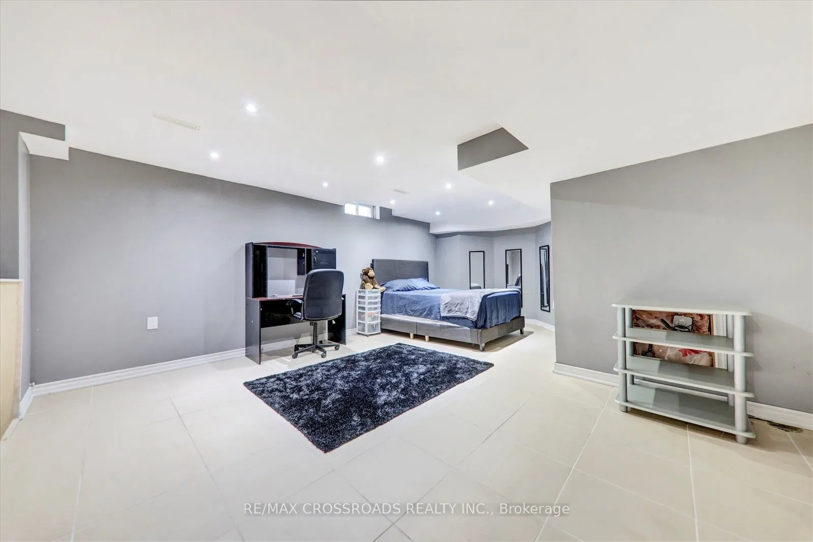 33 Greenhalf Drive