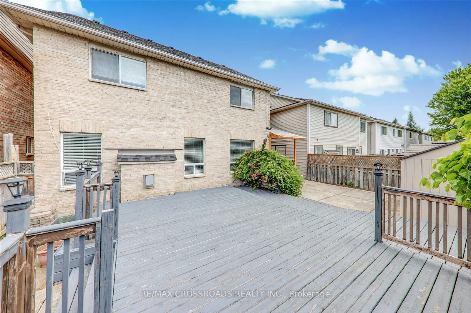 33 Greenhalf Drive